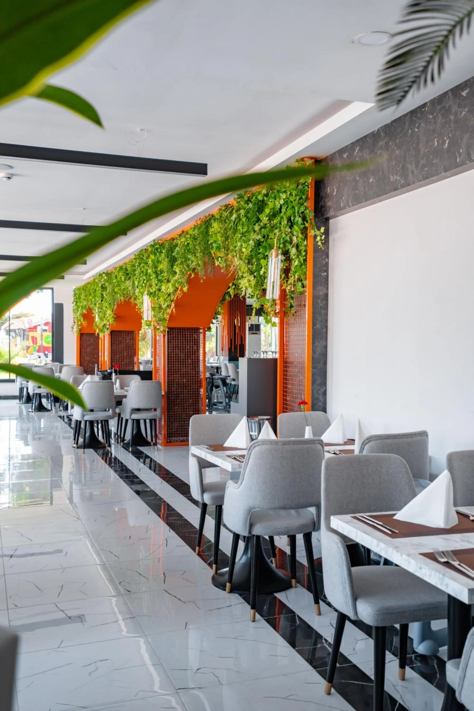 Restaurant/places to eat in La Benata Beach Hotel