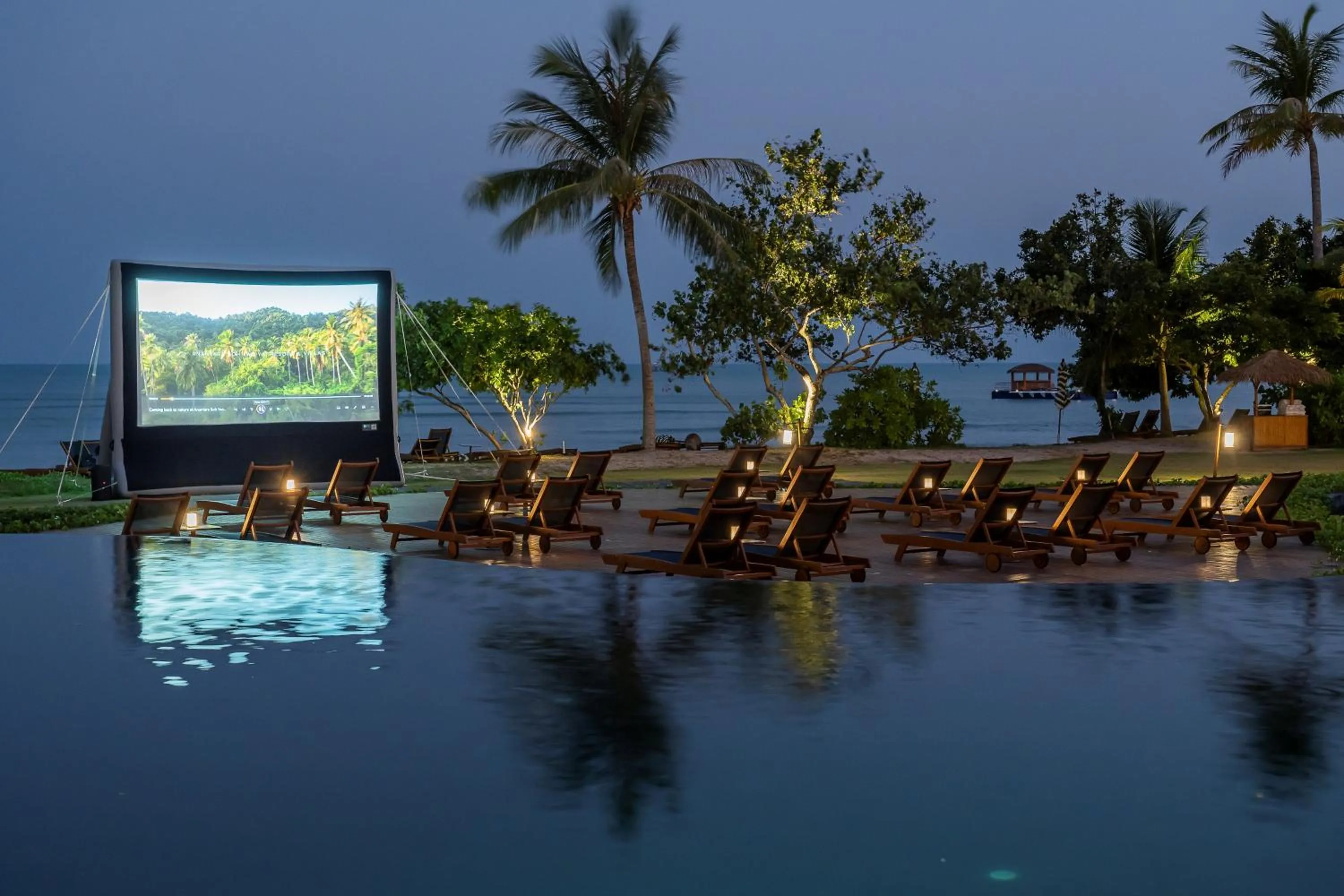 Communal lounge/ TV room in Anantara Koh Yao Yai Resort & Villas