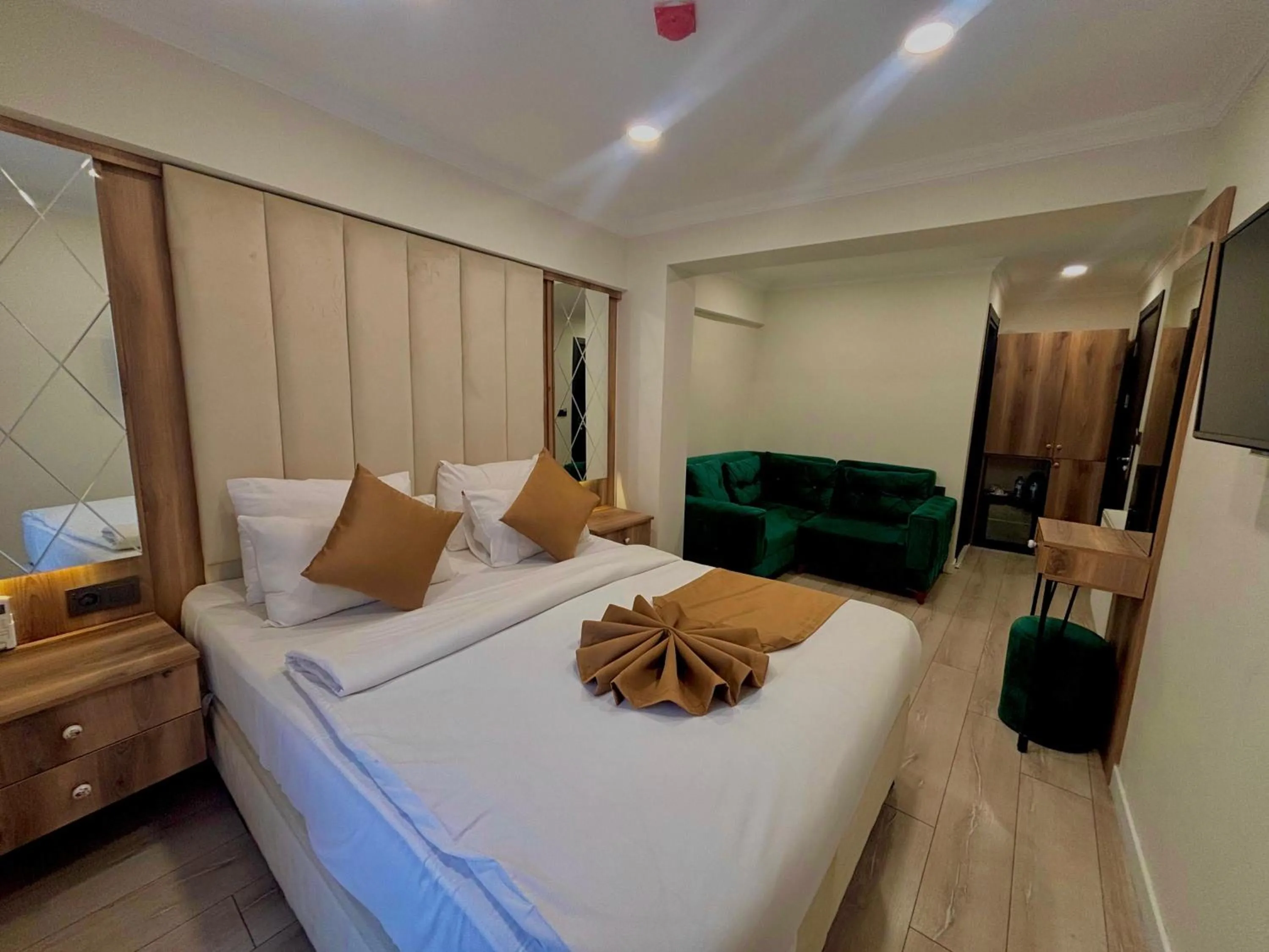 Bedroom, Bed in Galata Master Hotel