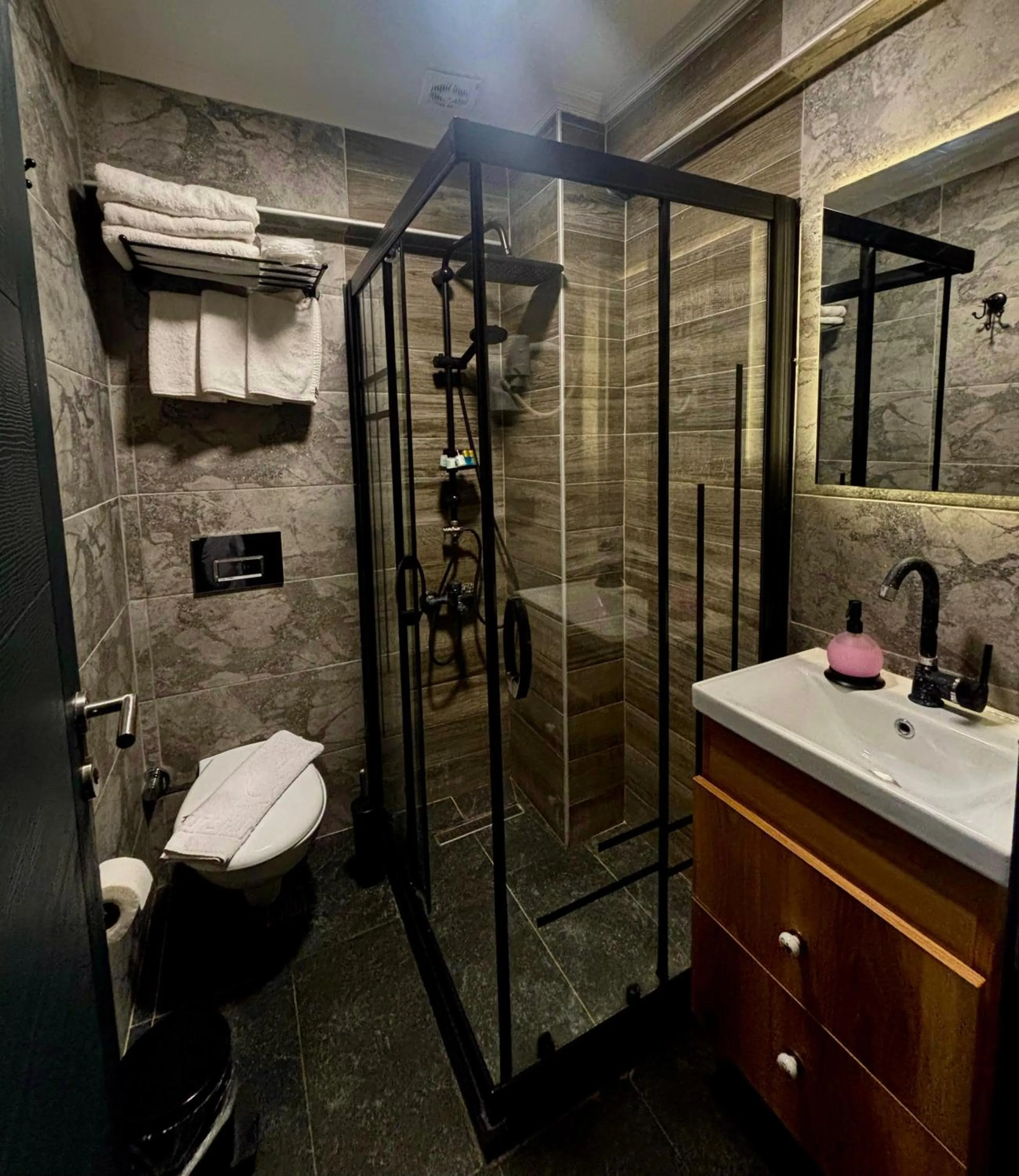 Shower in Galata Master Hotel