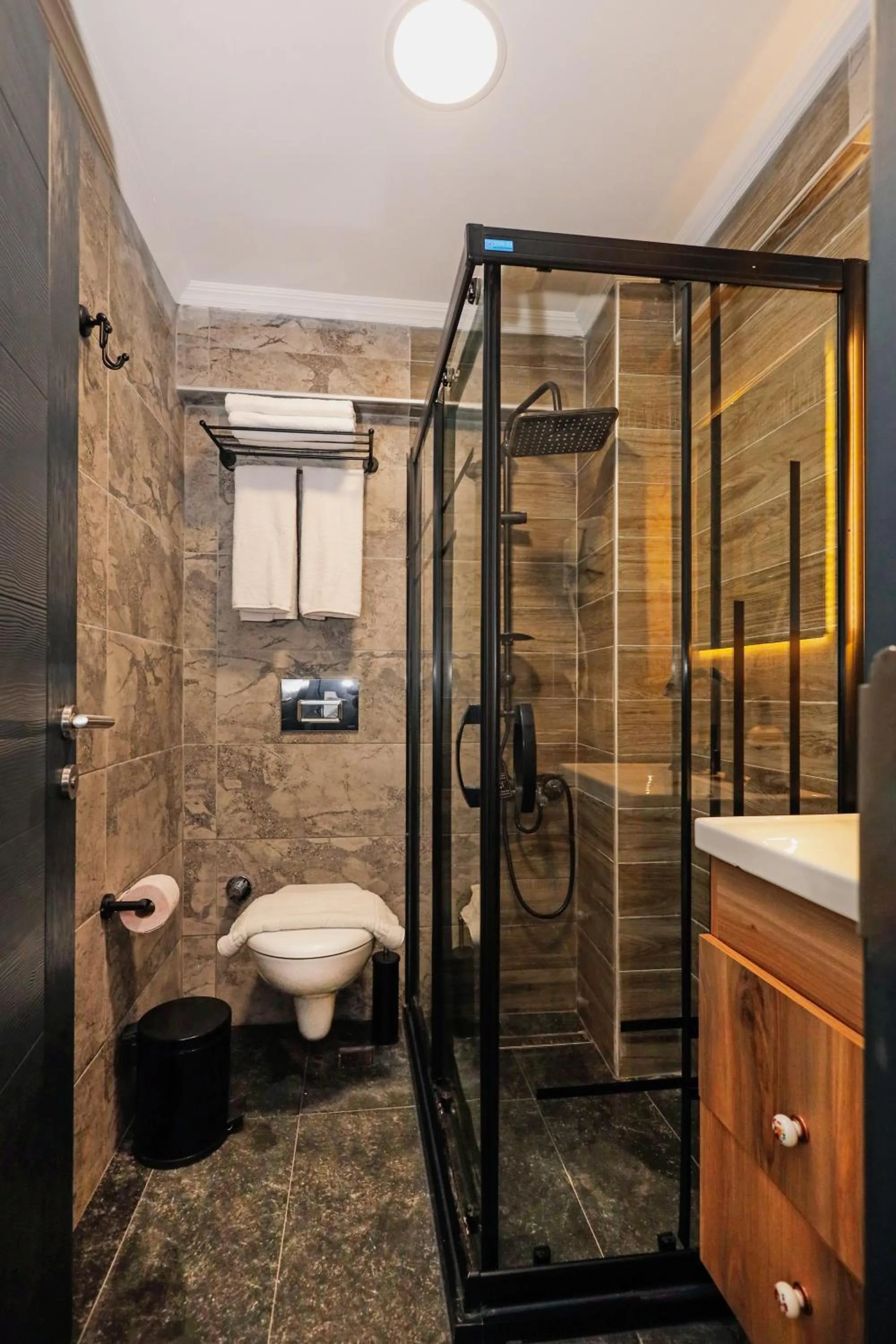 Shower in Galata Master Hotel