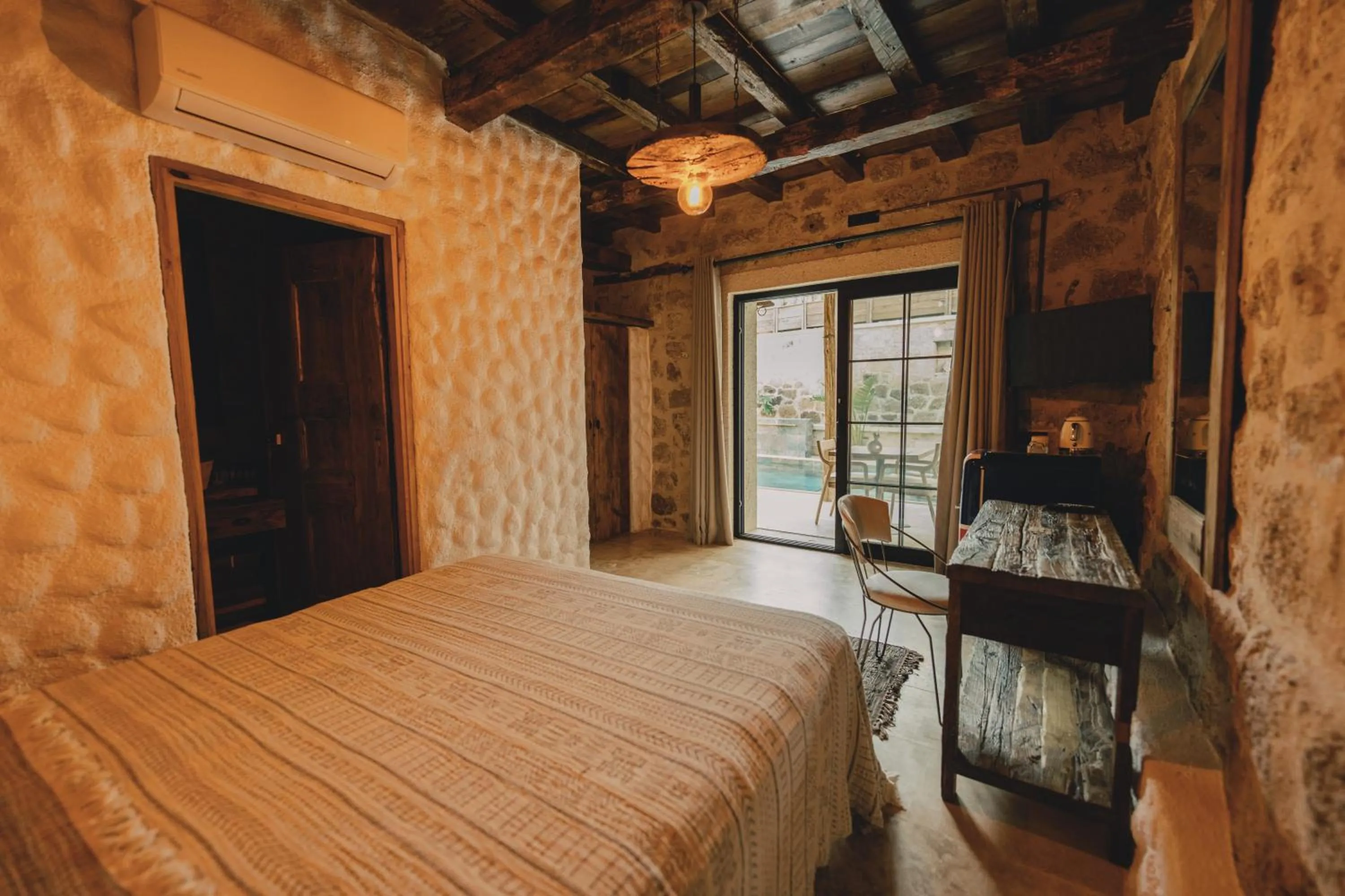 Pool view in Suare Alaçatı