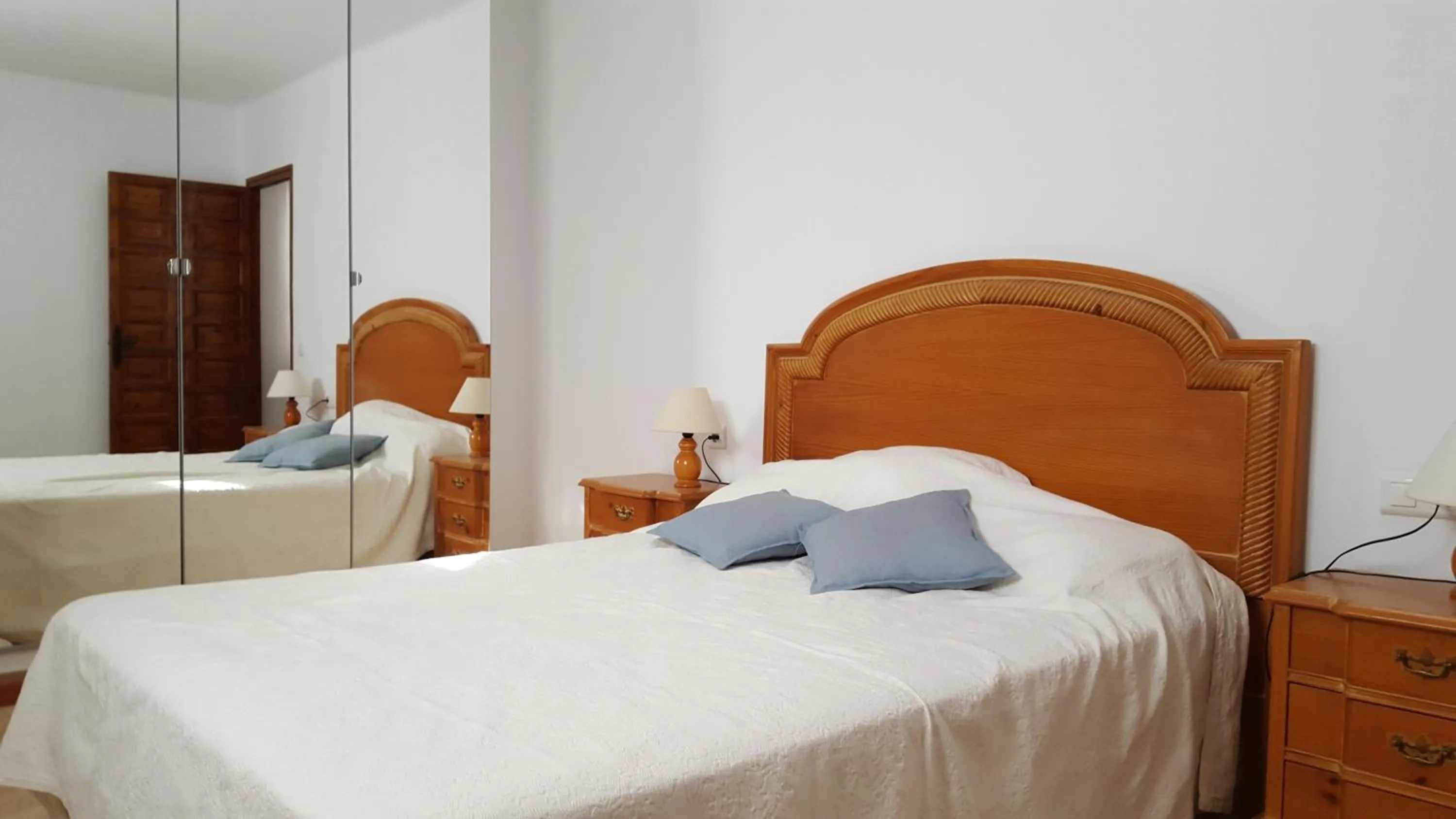 Decorative detail, Bed in El Capistrano Sur