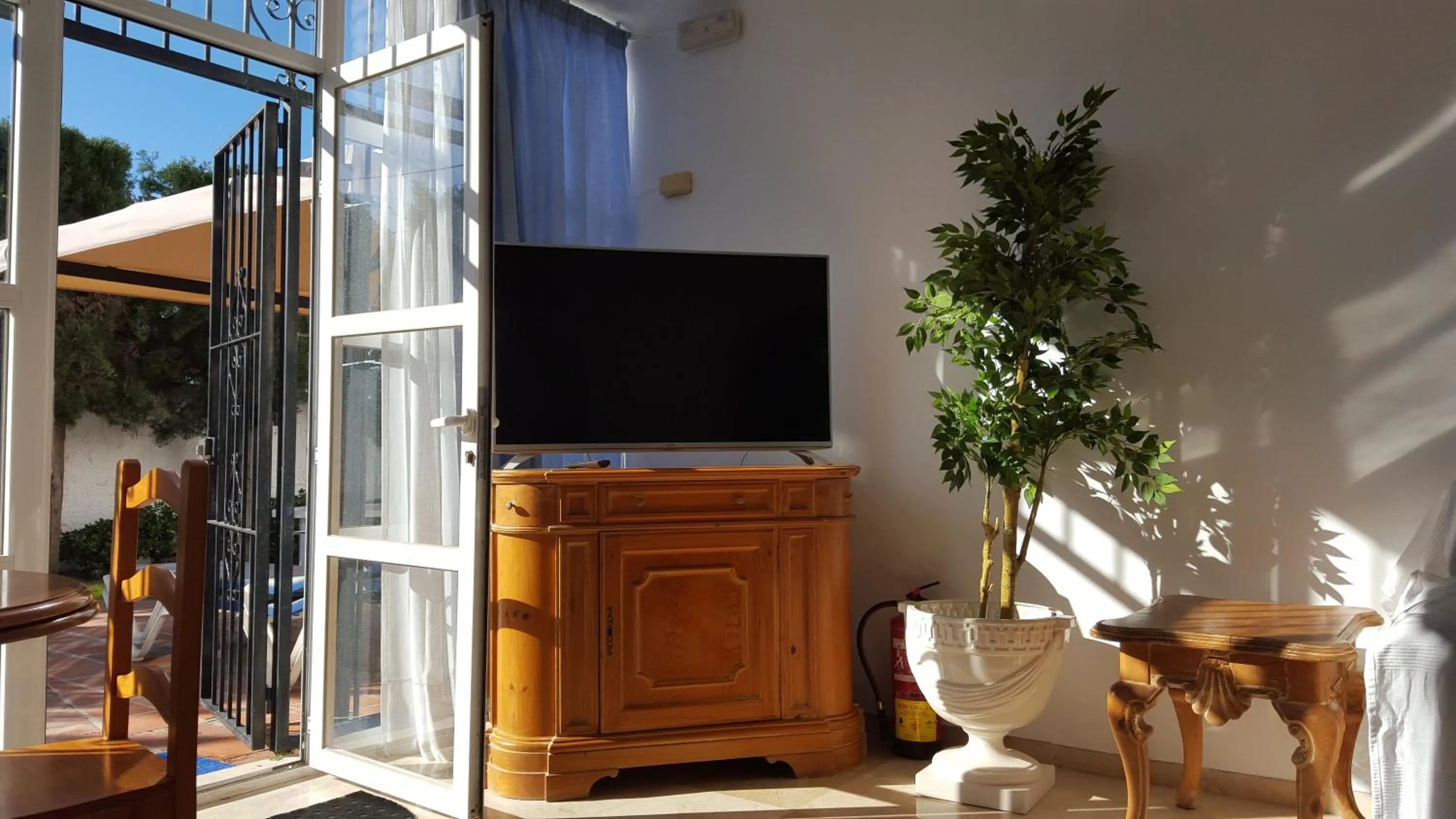 Decorative detail in El Capistrano Sur