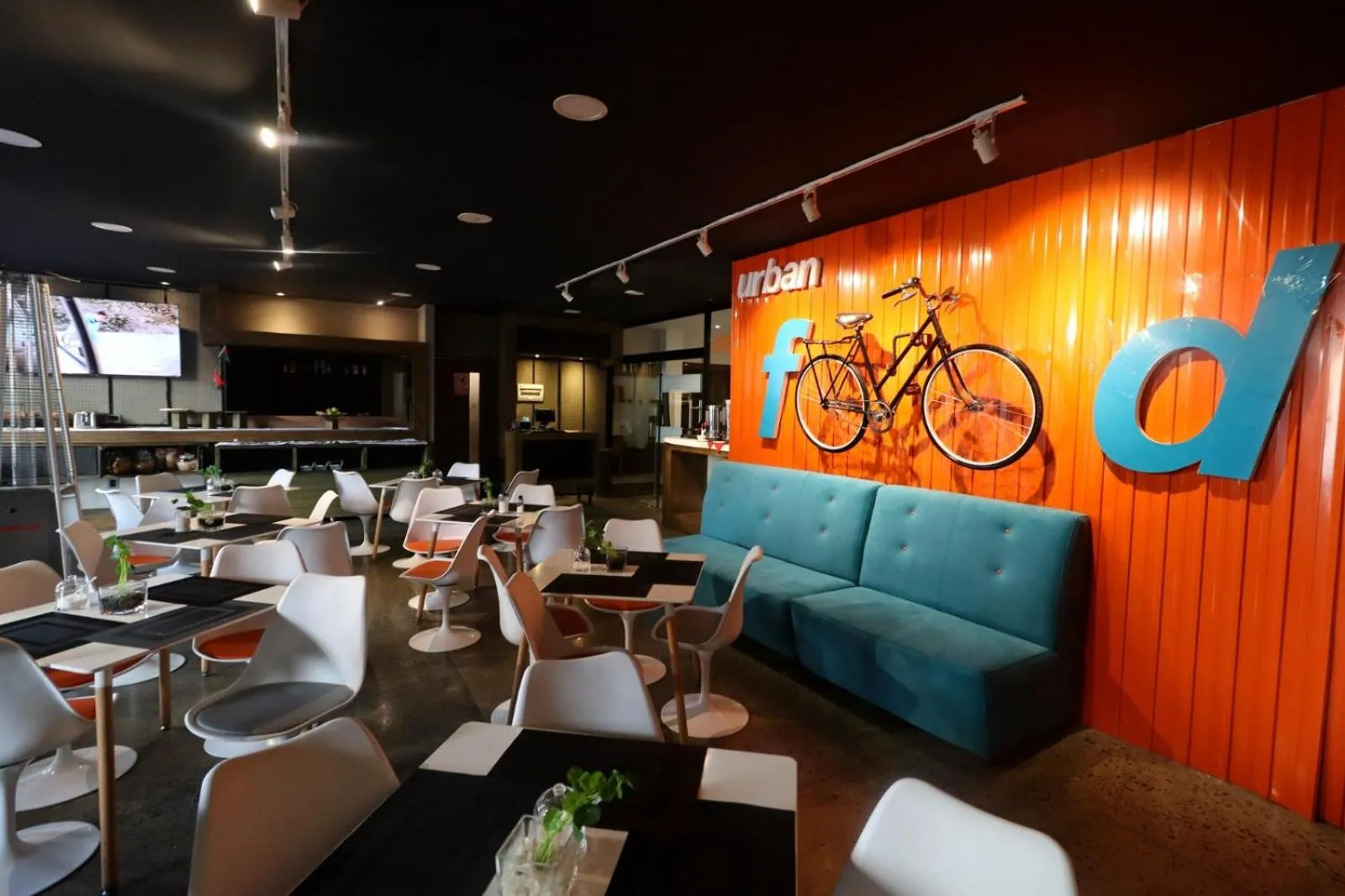 Restaurant/places to eat in Madero Hotel & Suites