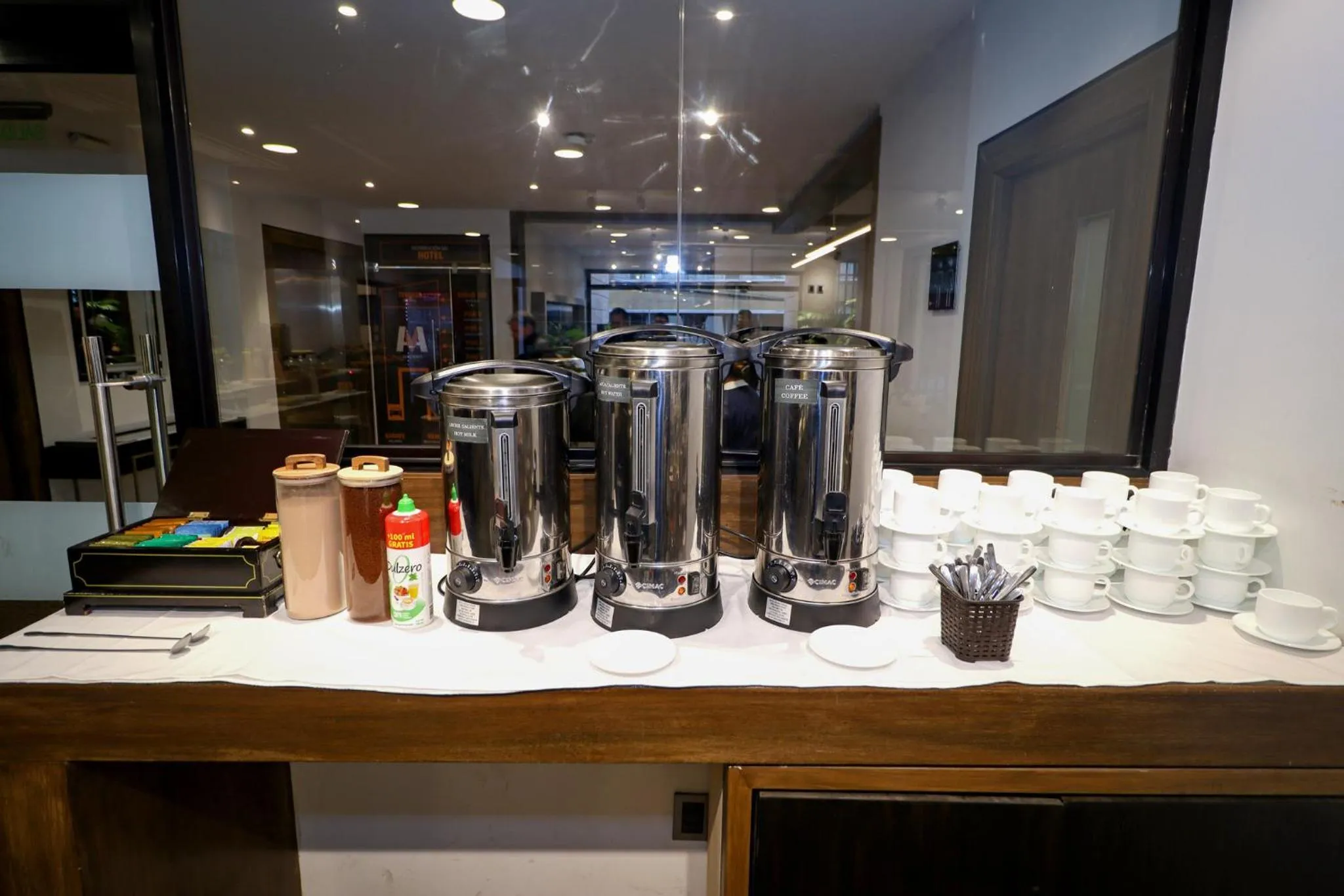 Buffet breakfast in Madero Hotel & Suites