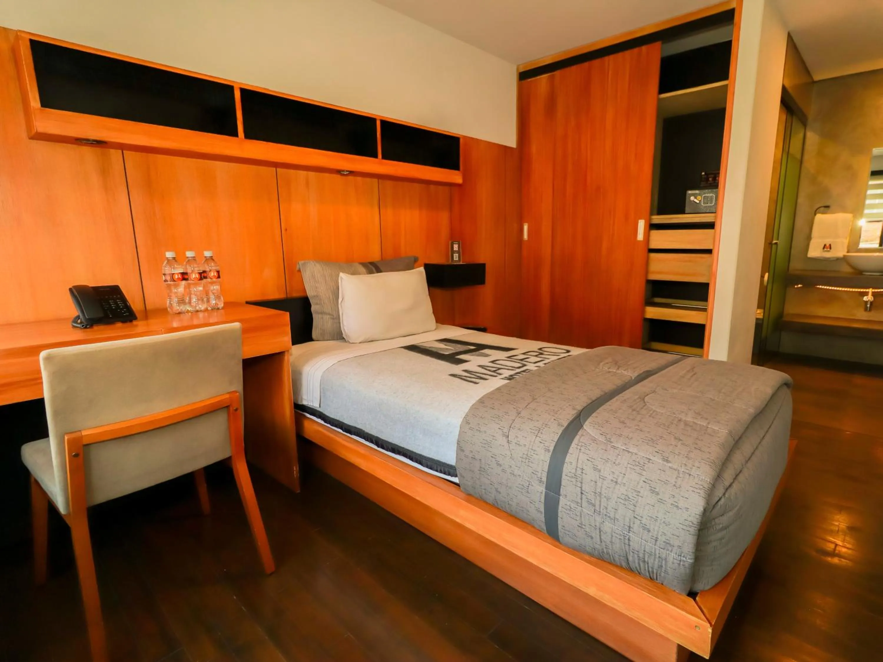Bedroom, Bed in Madero Hotel & Suites