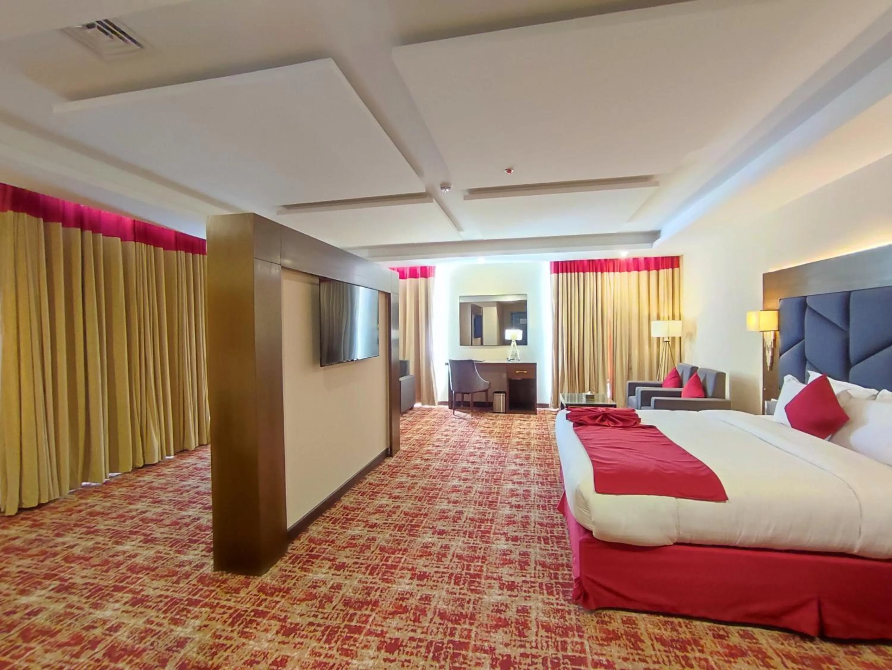 Living room, Bed in Ramada by Wyndham Murree Lower Topa Resort