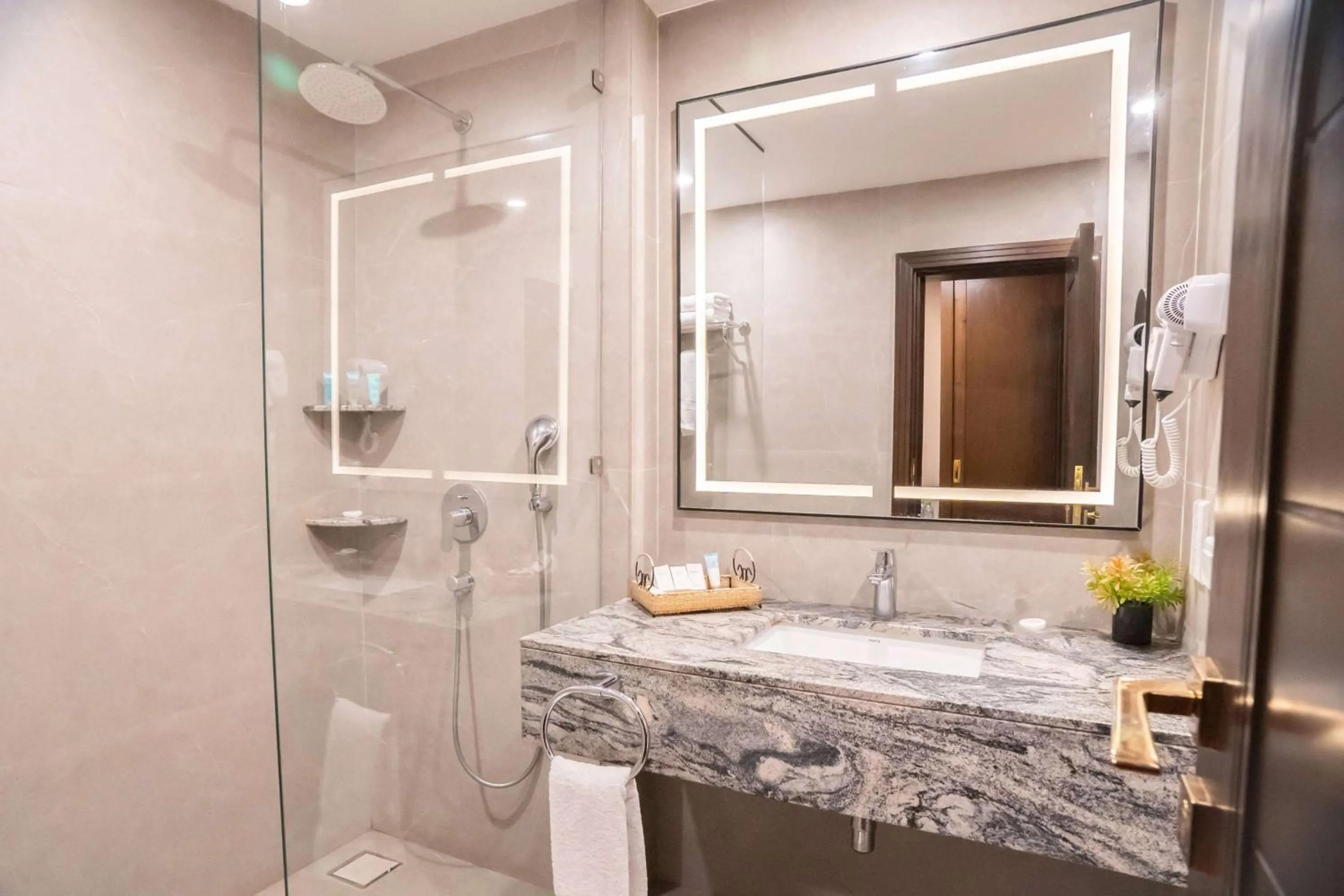 TV and multimedia in Ramada by Wyndham Murree Lower Topa Resort