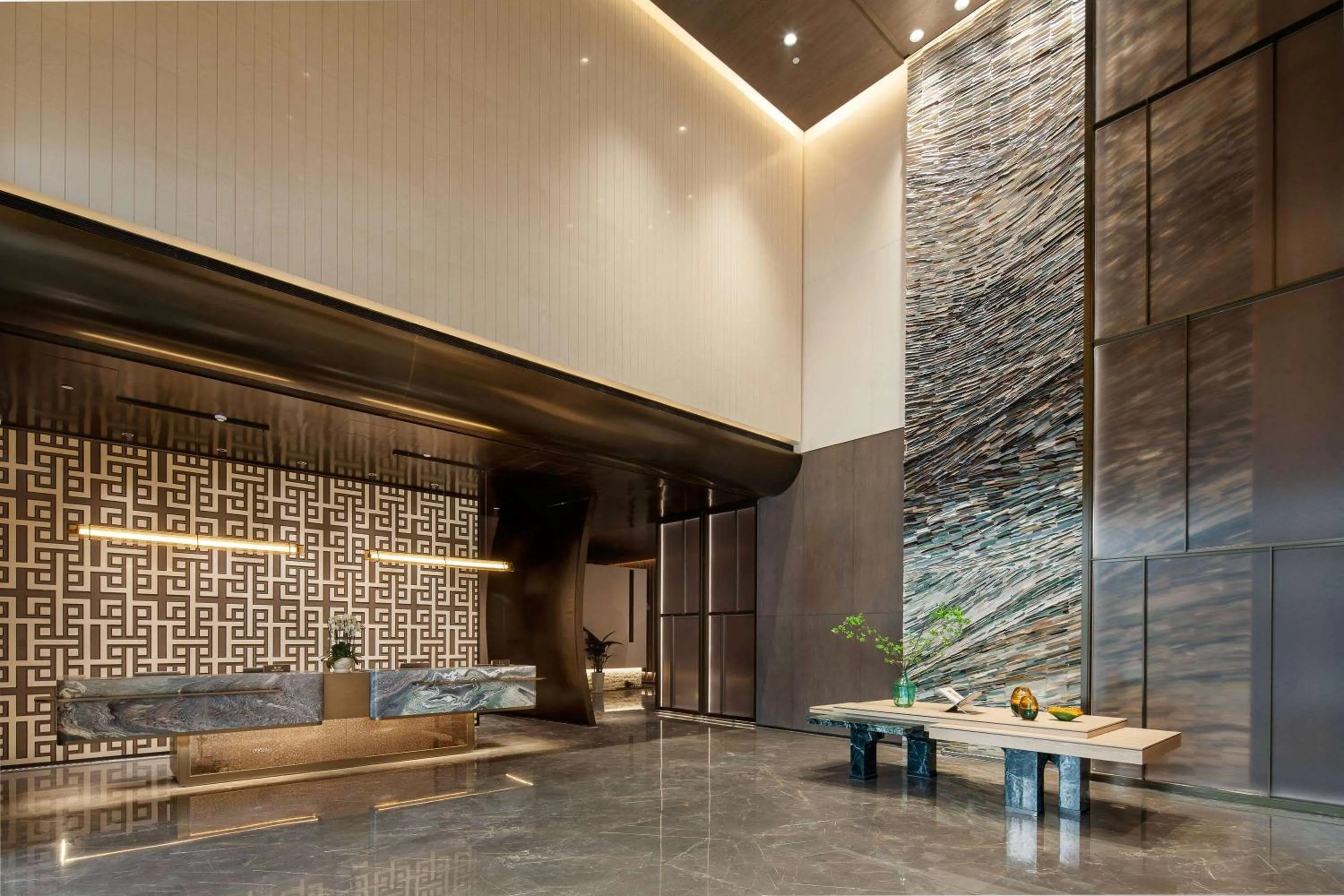 Lobby or reception in Ramada By Wyndham Xiangyang Xiangcheng