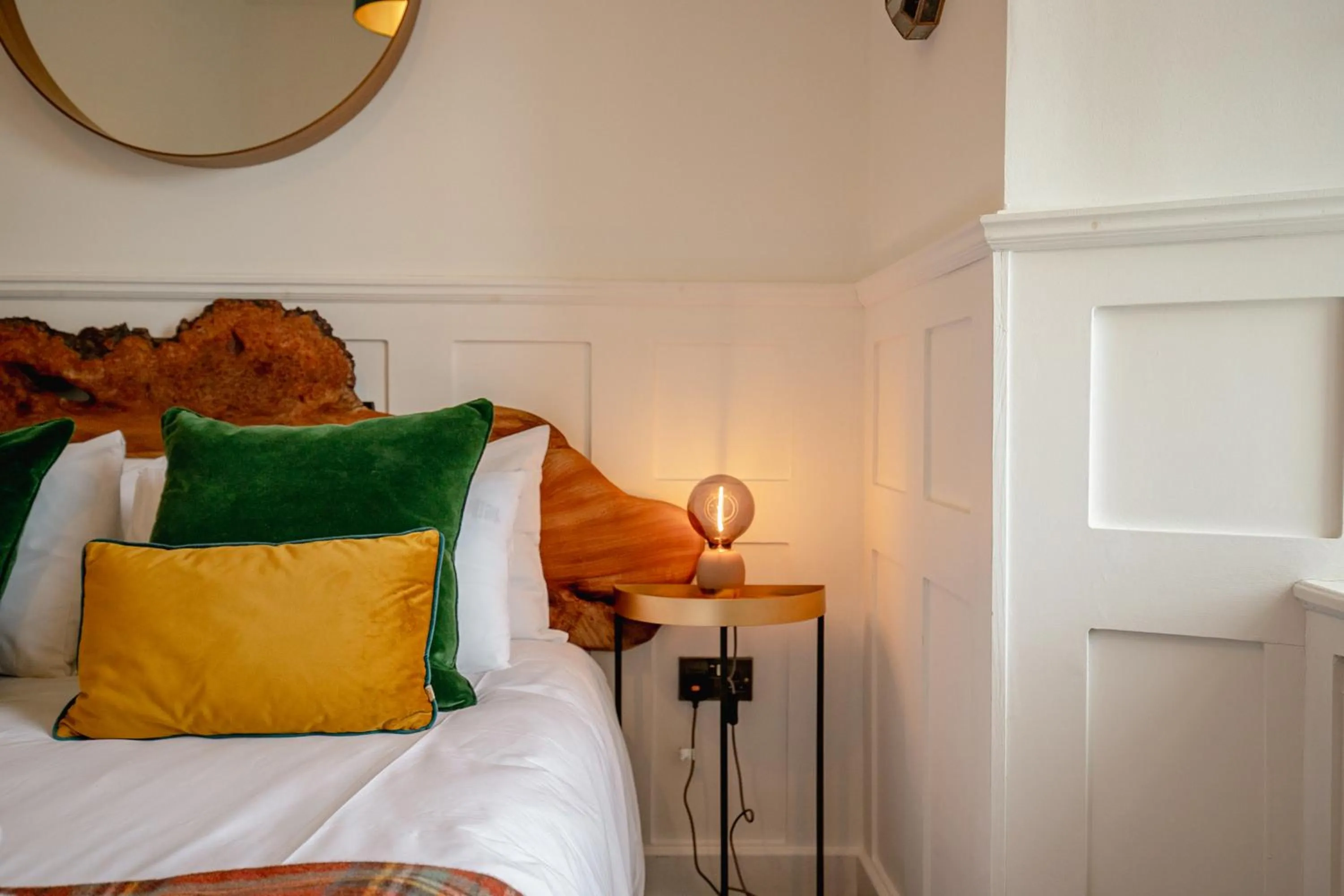 Bed in Slateford House 1770 Luxury Aparthotel by The House of Danu