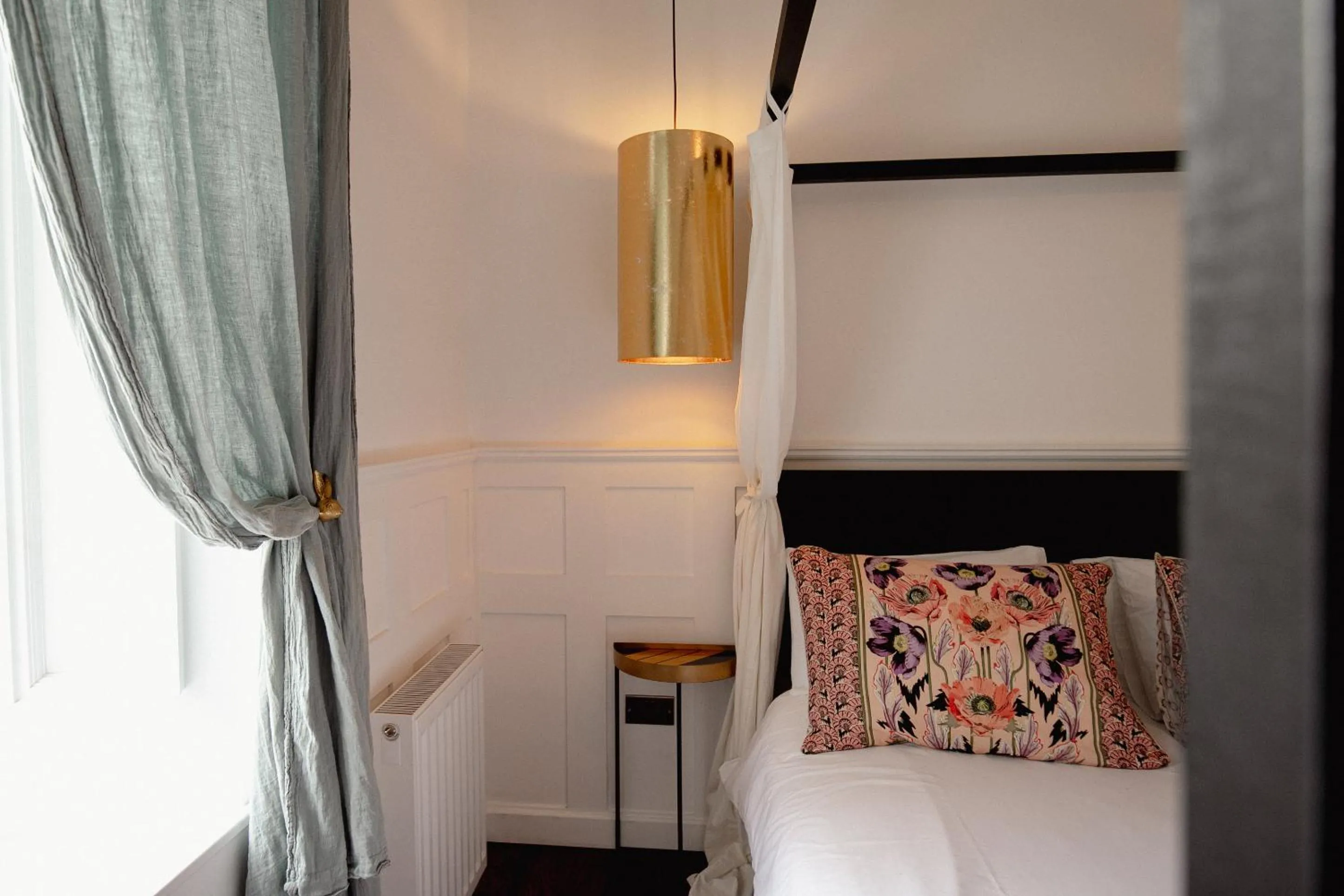 Bed in Slateford House 1770 Luxury Aparthotel by The House of Danu