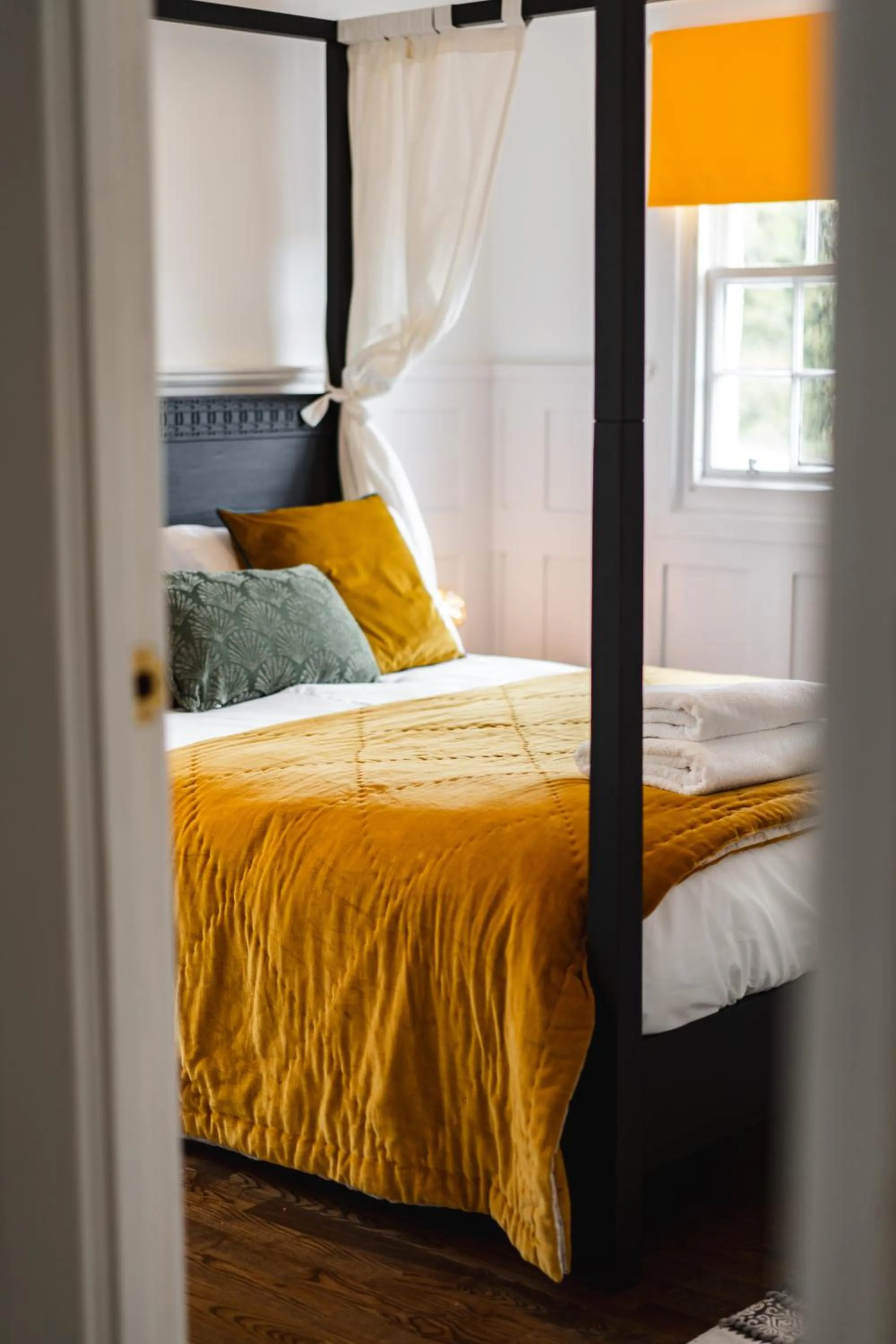 Bed in Slateford House 1770 Luxury Aparthotel by The House of Danu