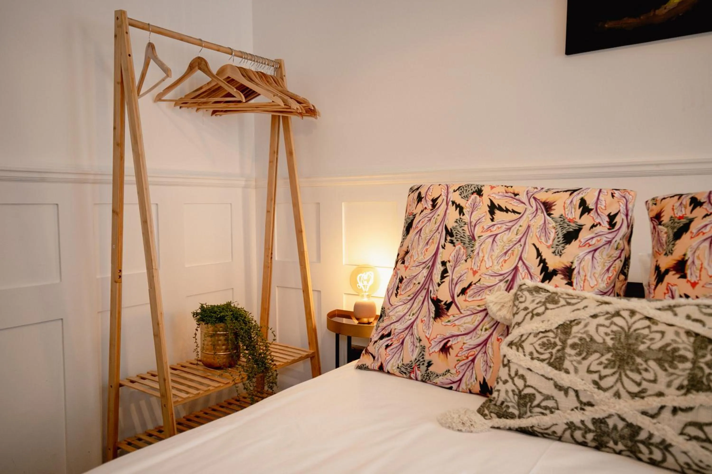 Bed in Slateford House 1770 Luxury Aparthotel by The House of Danu