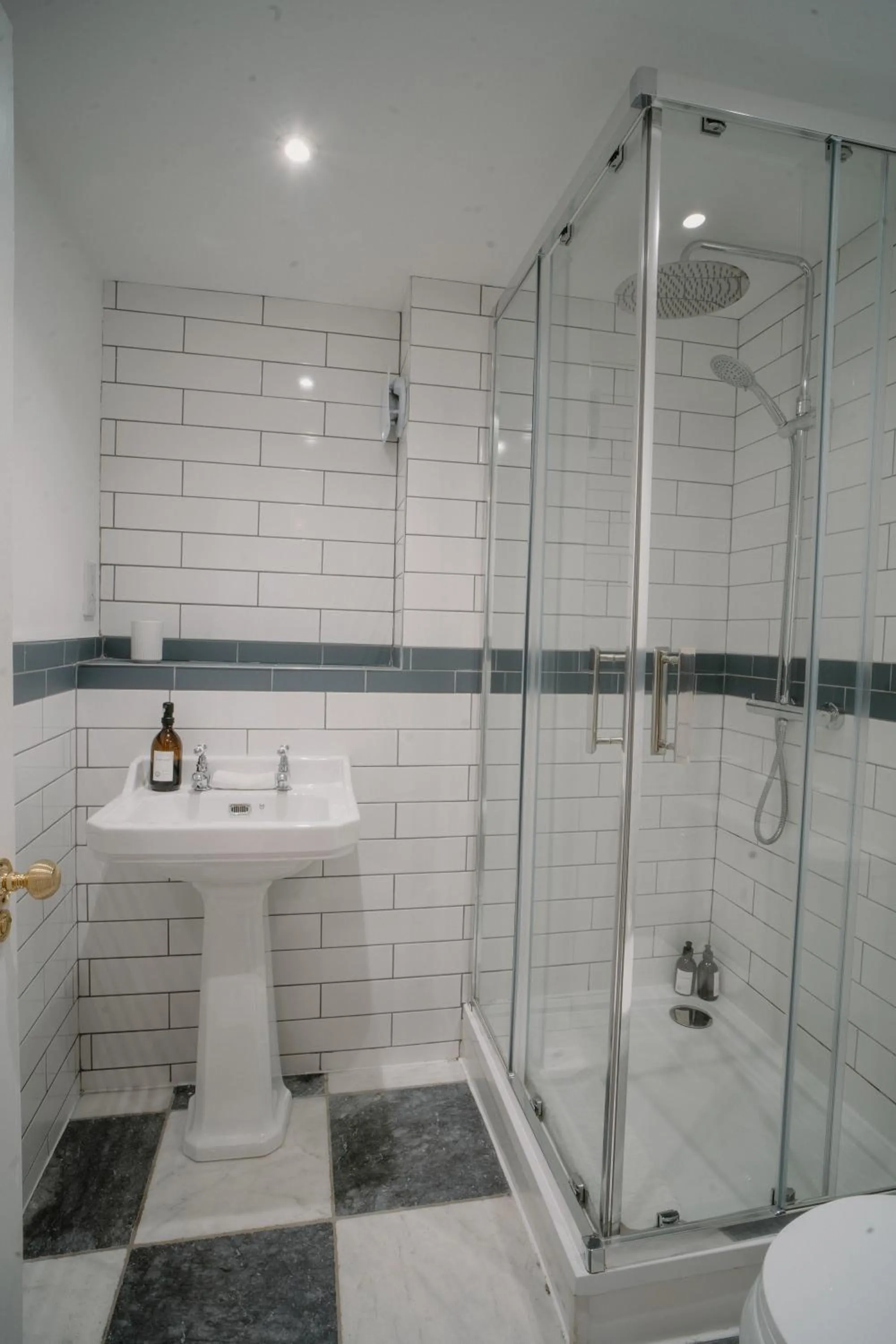 Slateford House 1770 Luxury Aparthotel by The House of Danu