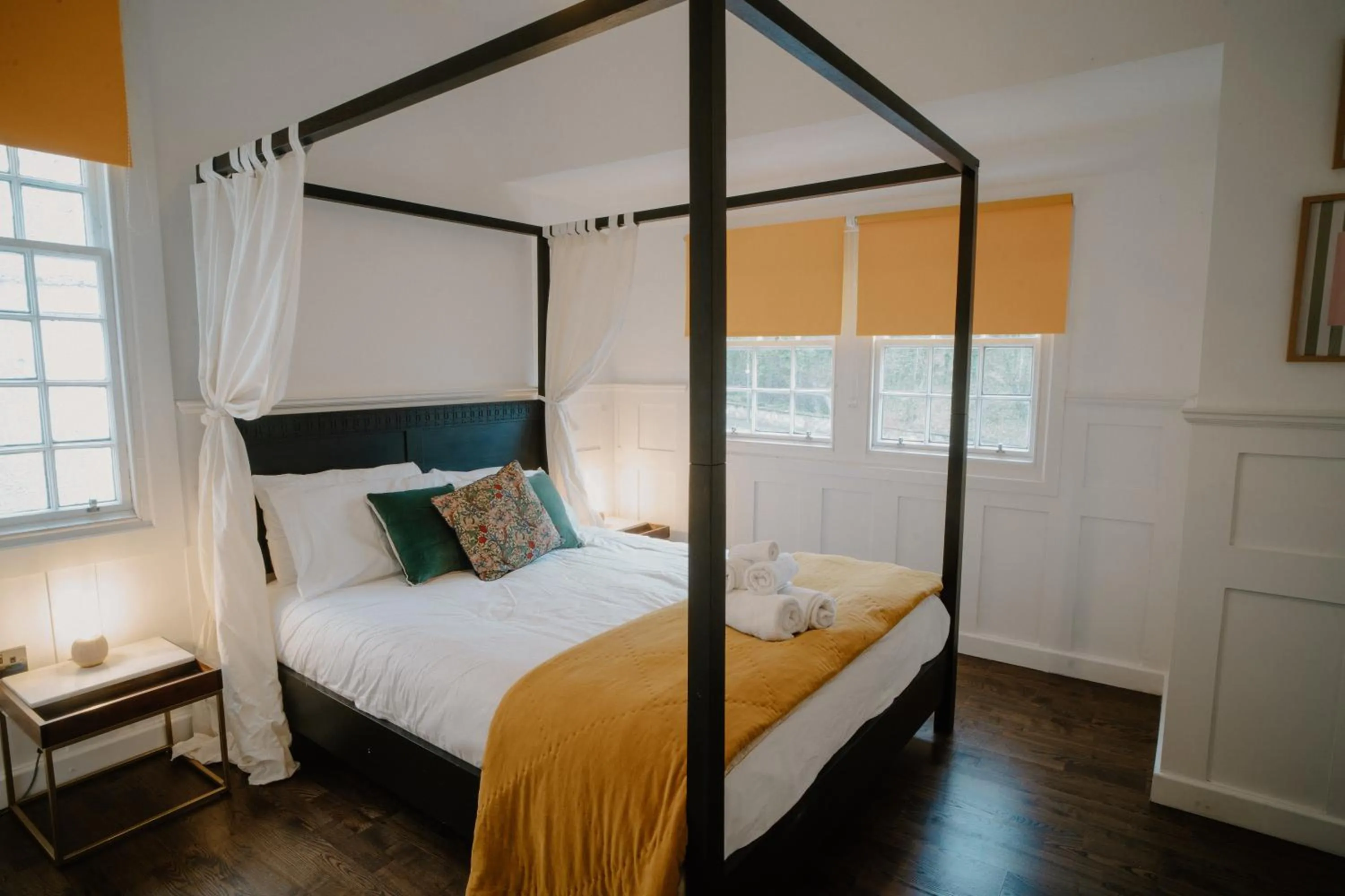 Bed in Slateford House 1770 Luxury Aparthotel by The House of Danu