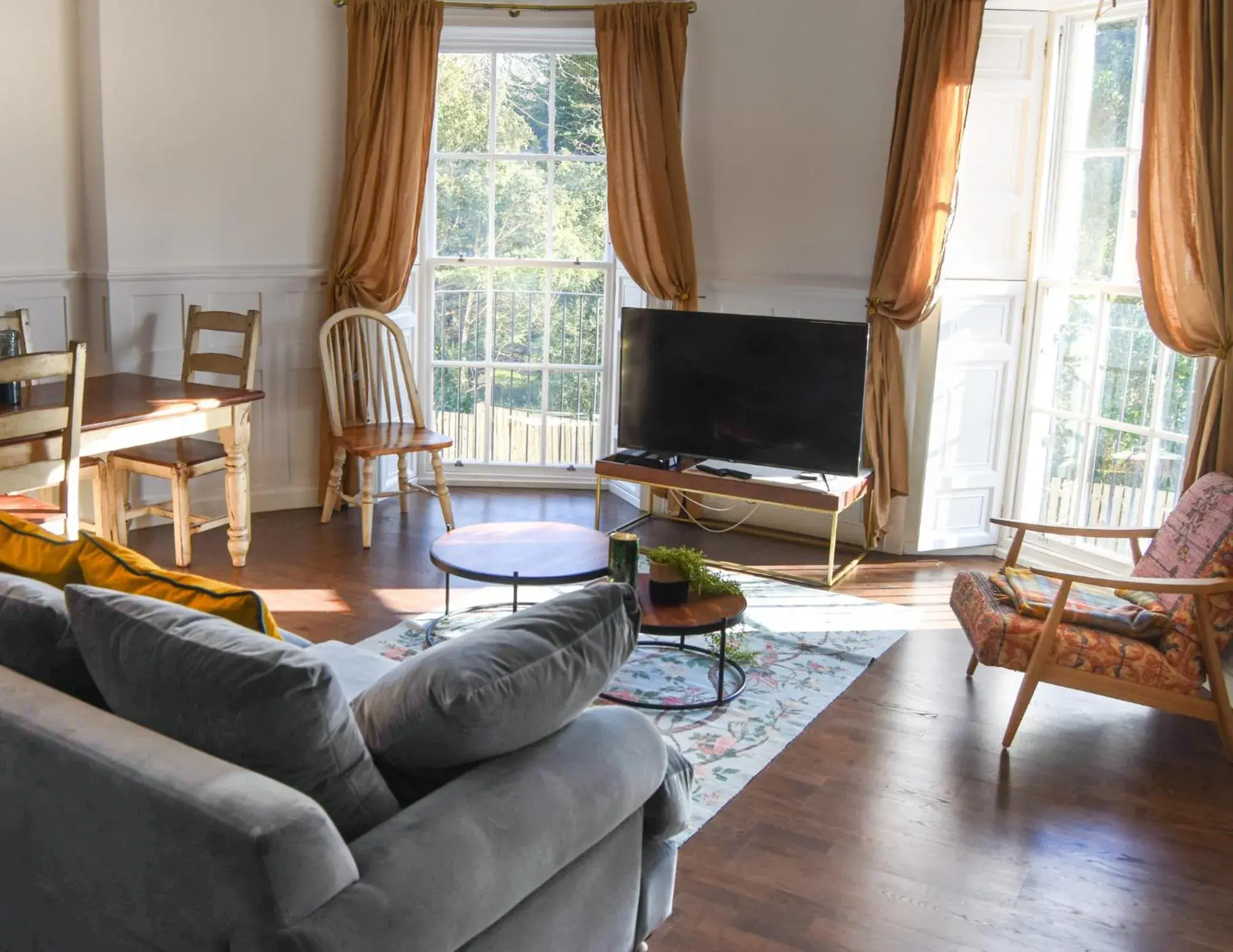 Three-Bedroom Apartment in Slateford House 1770 Luxury Aparthotel by The House of Danu Three-Bedroom Apartment in Slateford House 1770 Luxury Aparthotel by The House of Danu