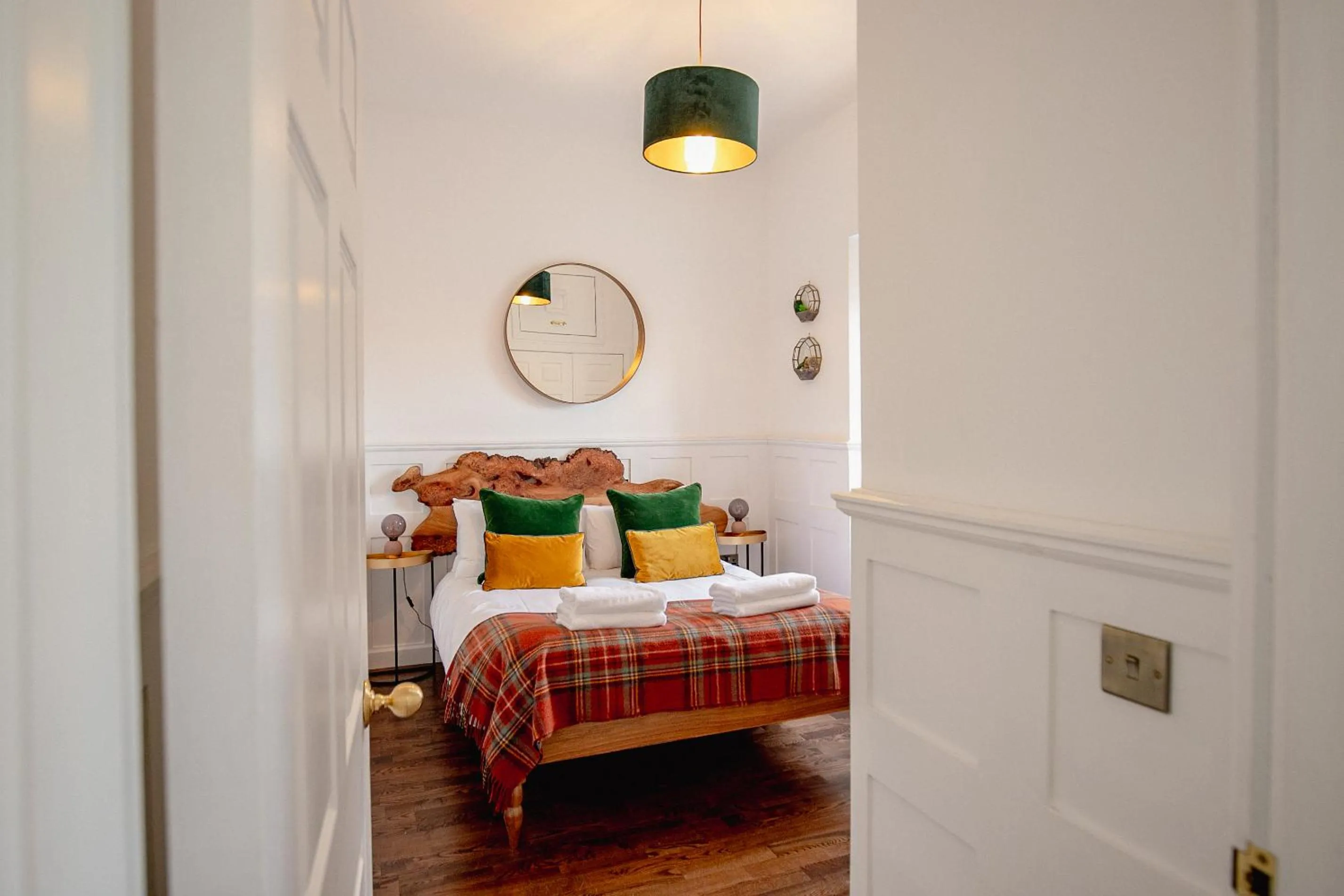 Bed in Slateford House 1770 Luxury Aparthotel by The House of Danu