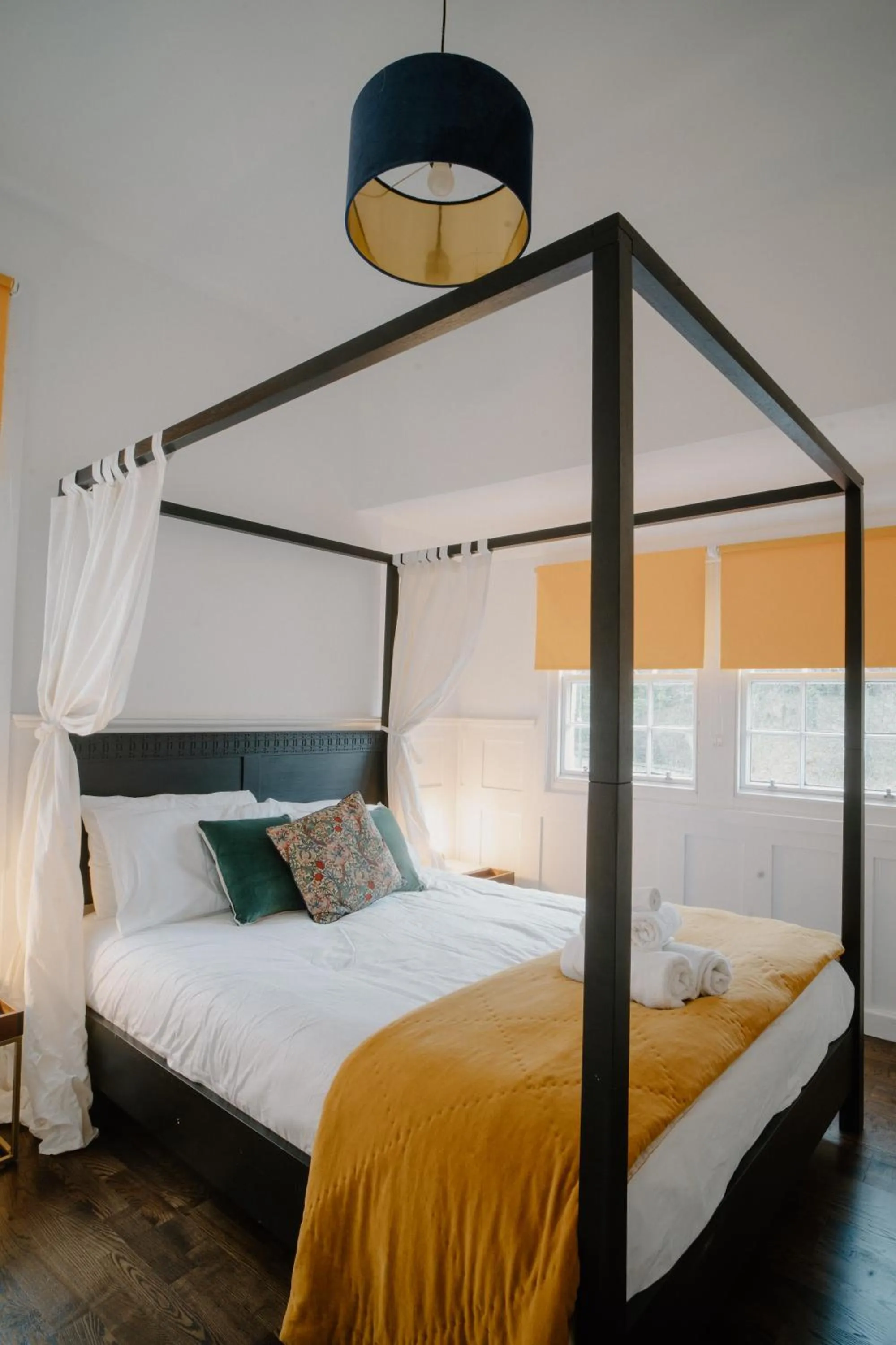 Bed in Slateford House 1770 Luxury Aparthotel by The House of Danu