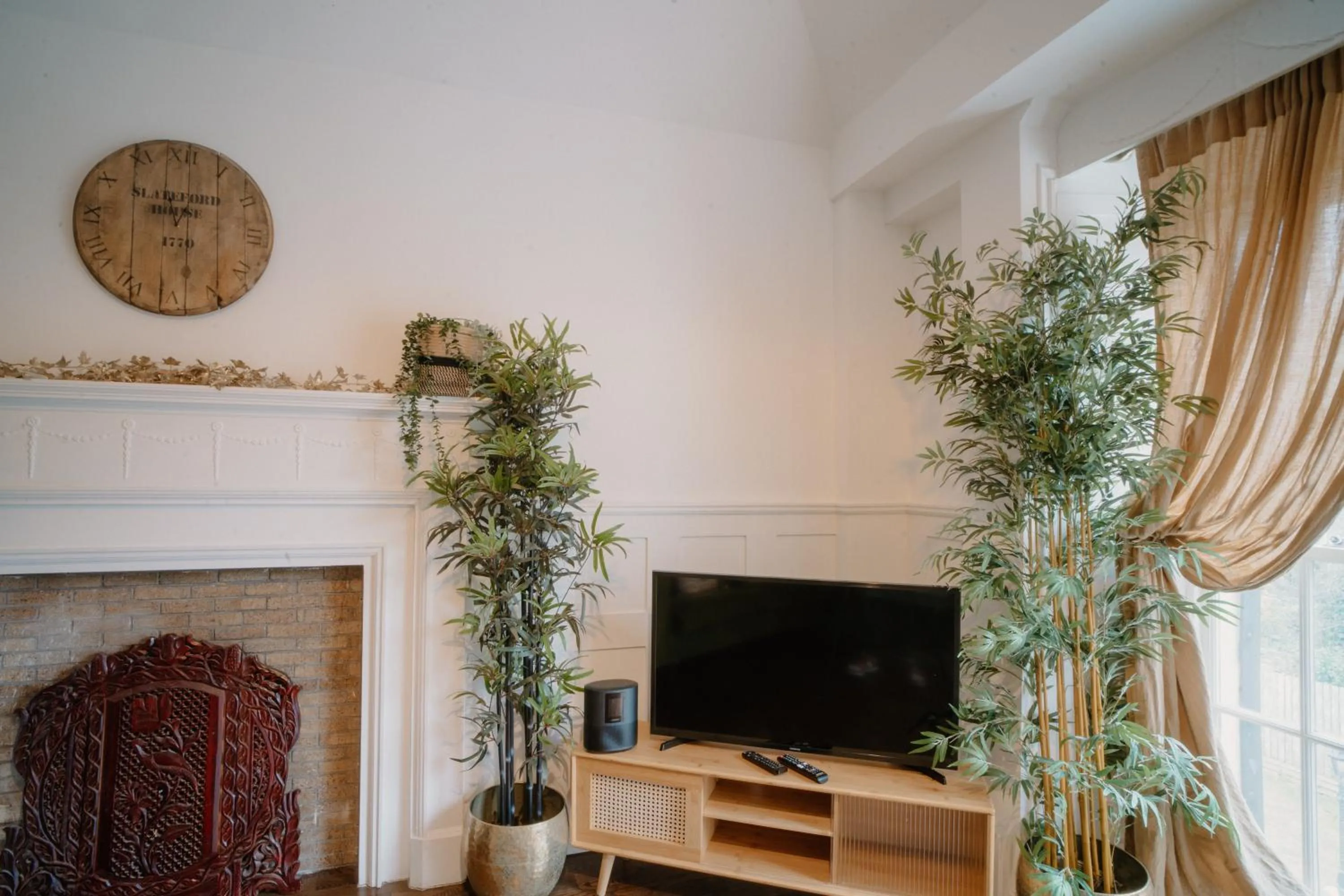 Slateford House 1770 Luxury Aparthotel by The House of Danu