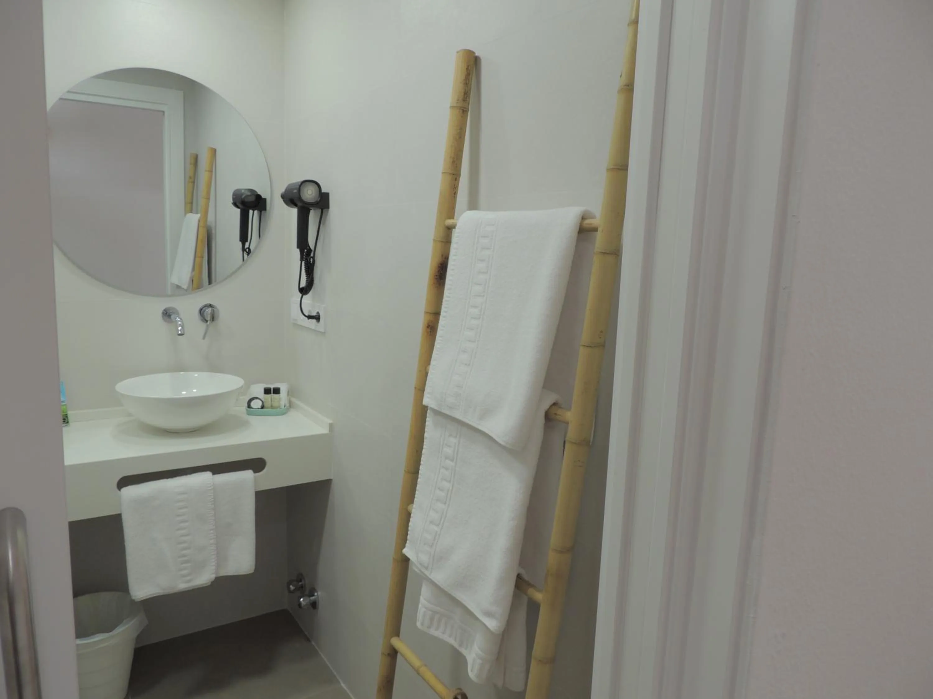 Toilet in LOS NAREJOS Hotel