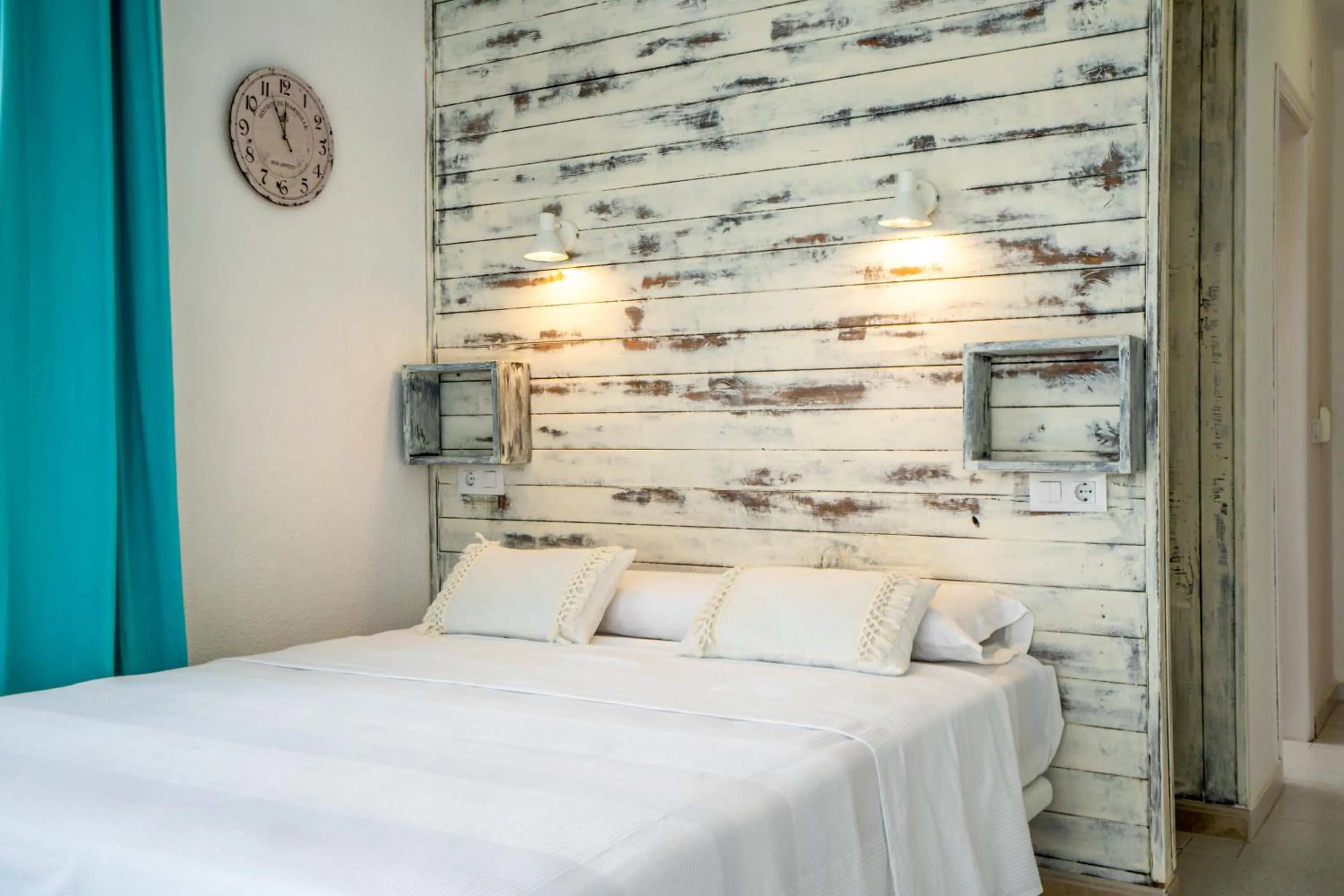 Bed in LOS NAREJOS Hotel