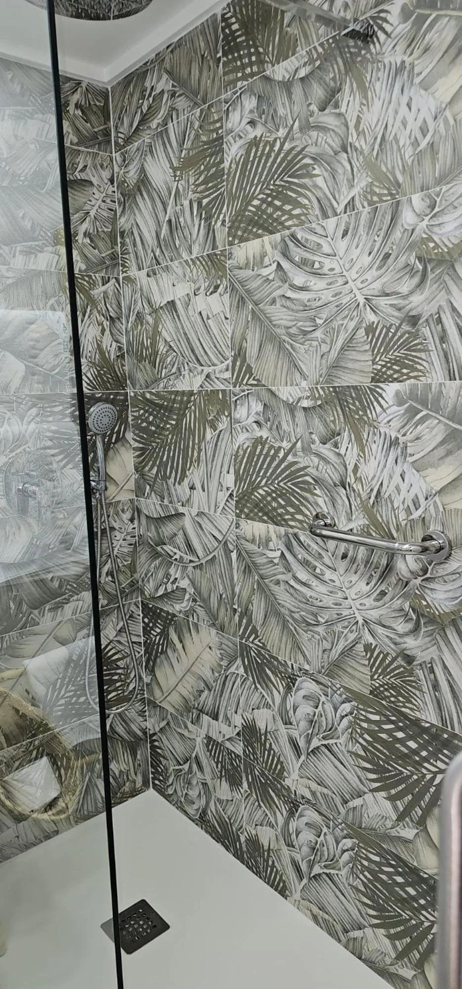 Shower in LOS NAREJOS Hotel