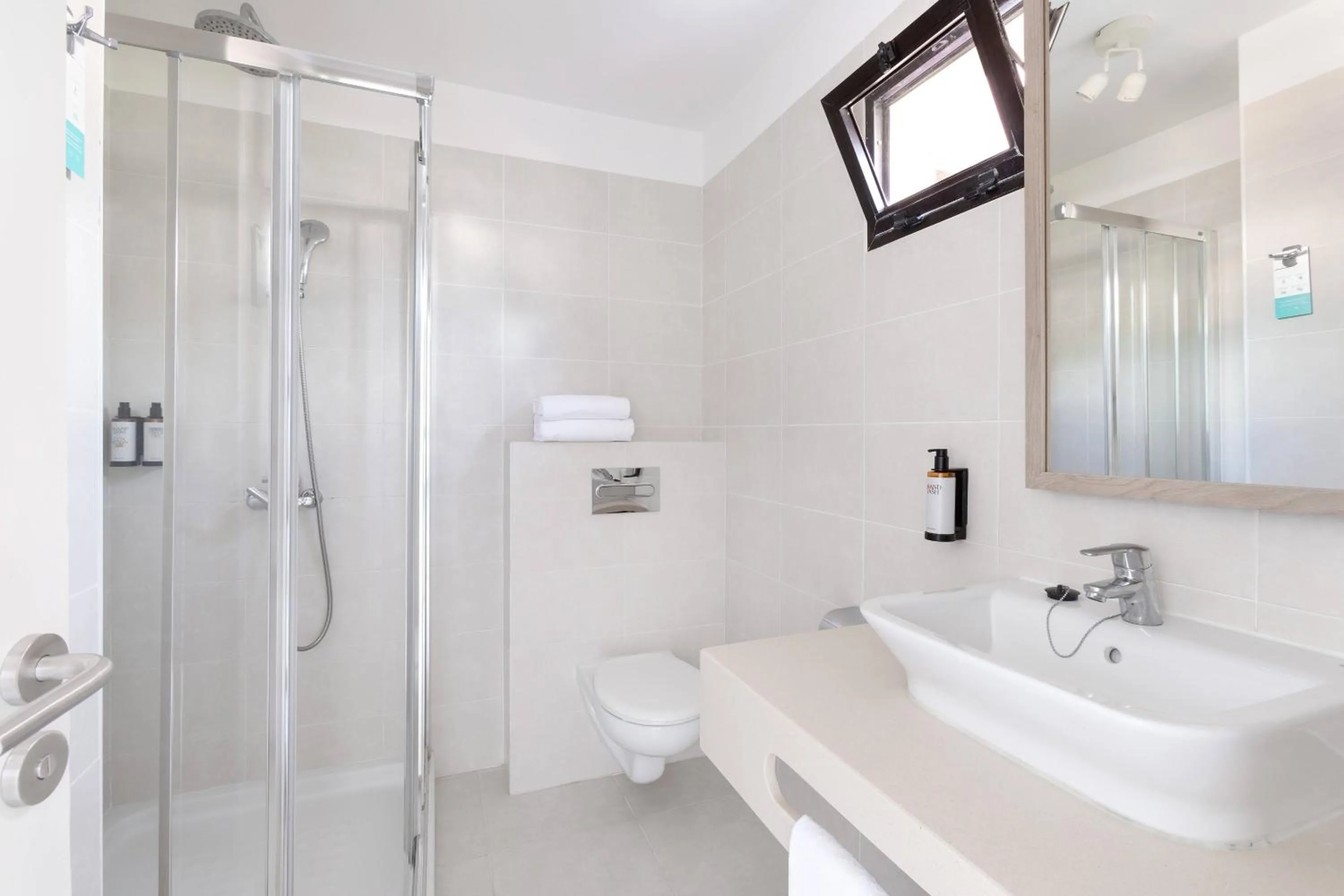 Shower in Sol Sun Beach Apartamentos