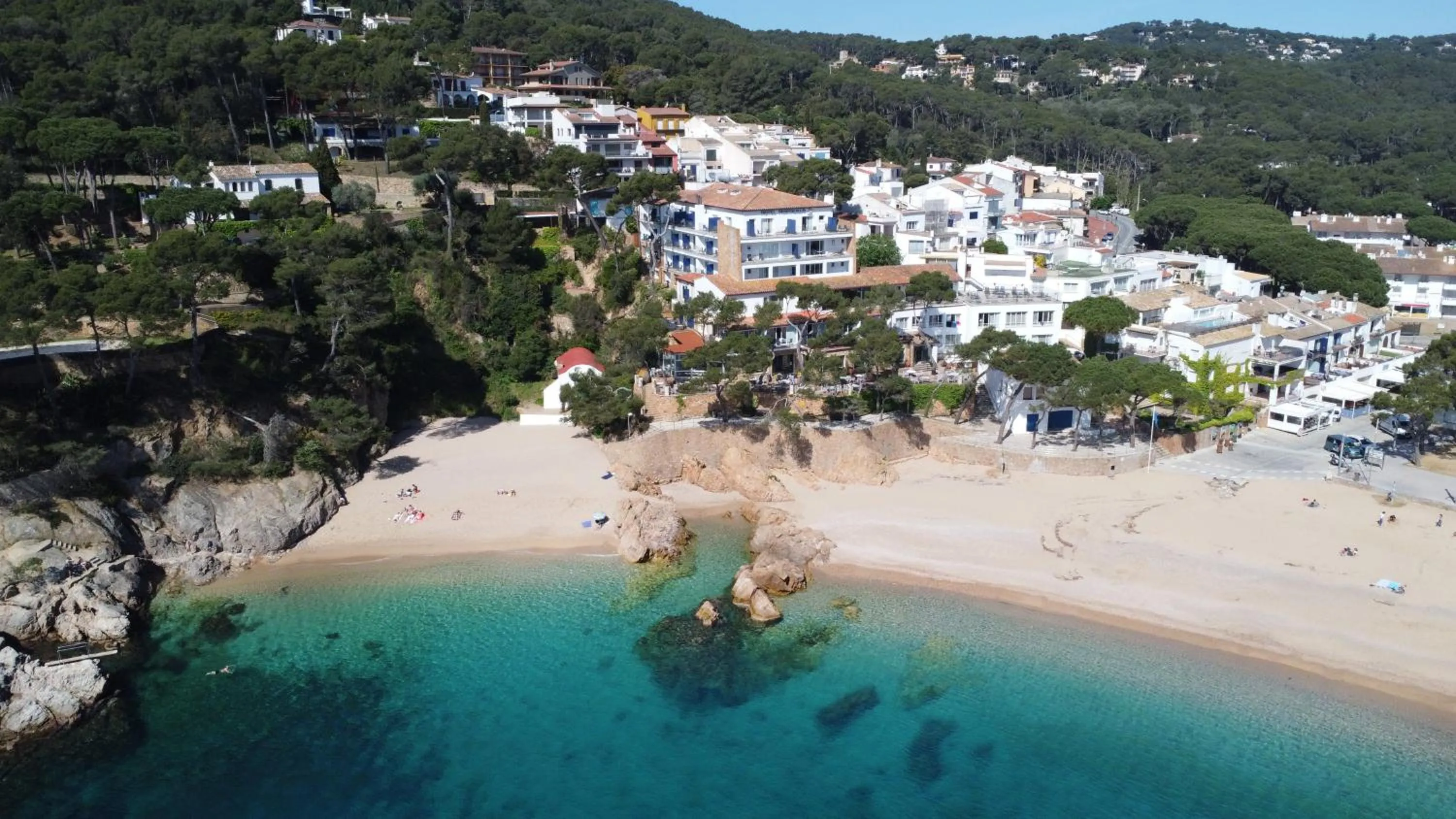 Property building in Hotel Hostalillo by Escampa Hotels