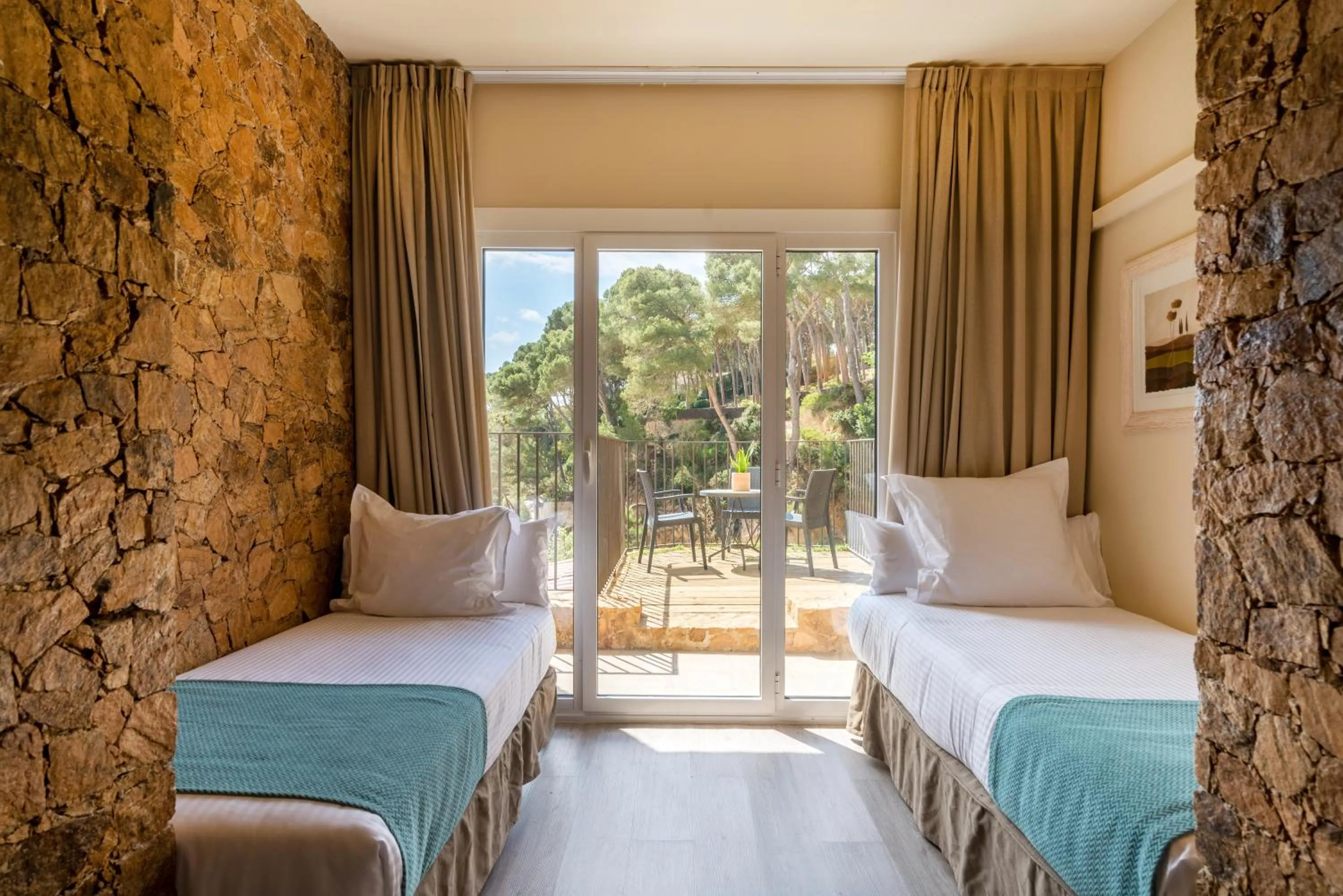 Bed in Hotel Hostalillo by Escampa Hotels