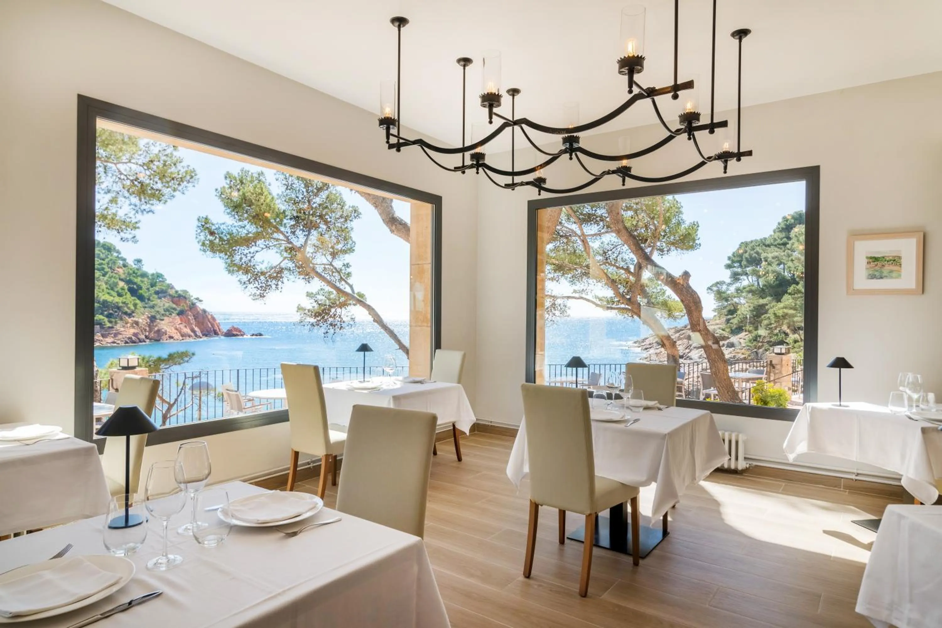 Restaurant/places to eat in Hotel Hostalillo by Escampa Hotels