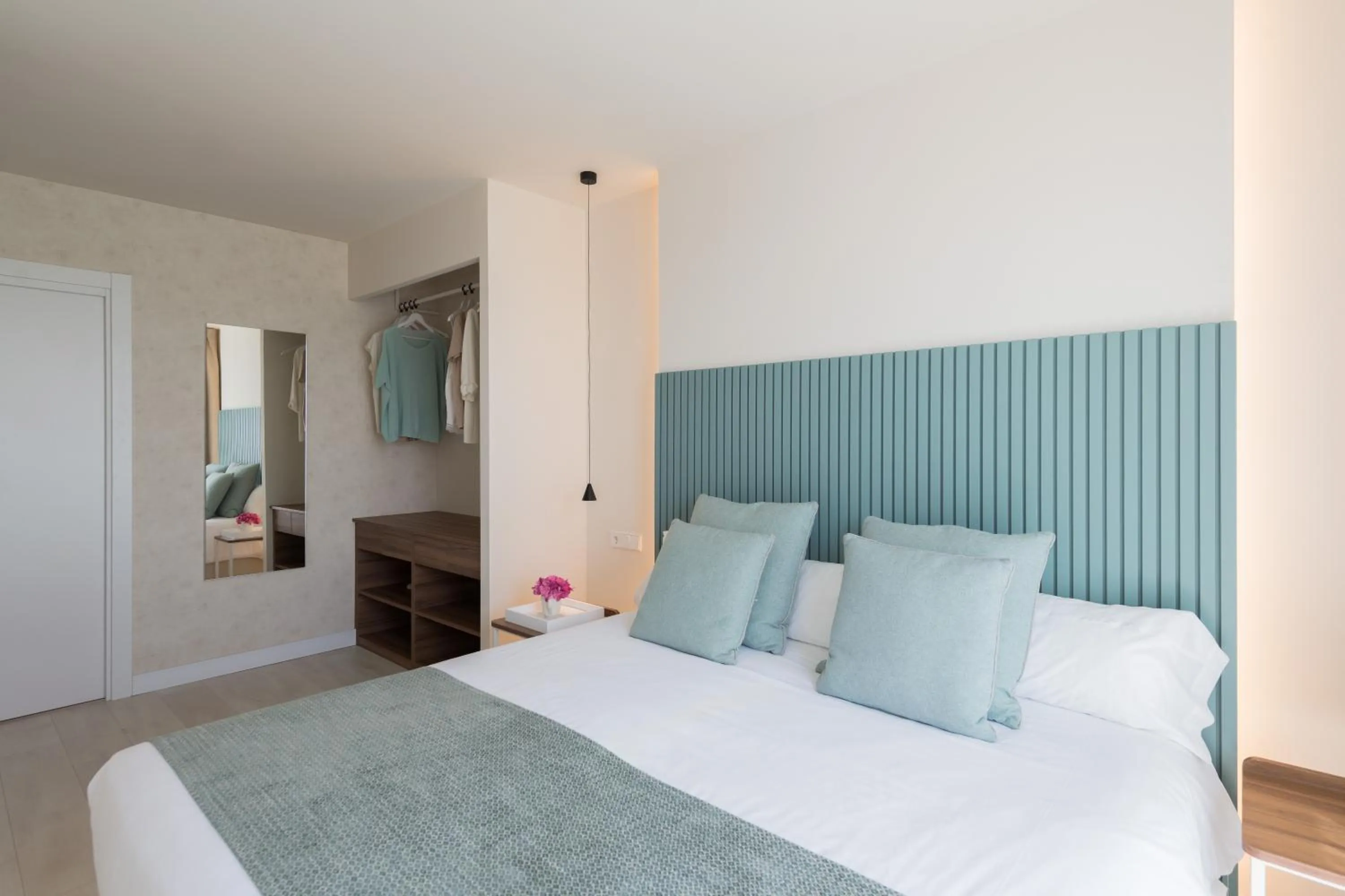 Bedroom, Bed in Eurosalou & Spa