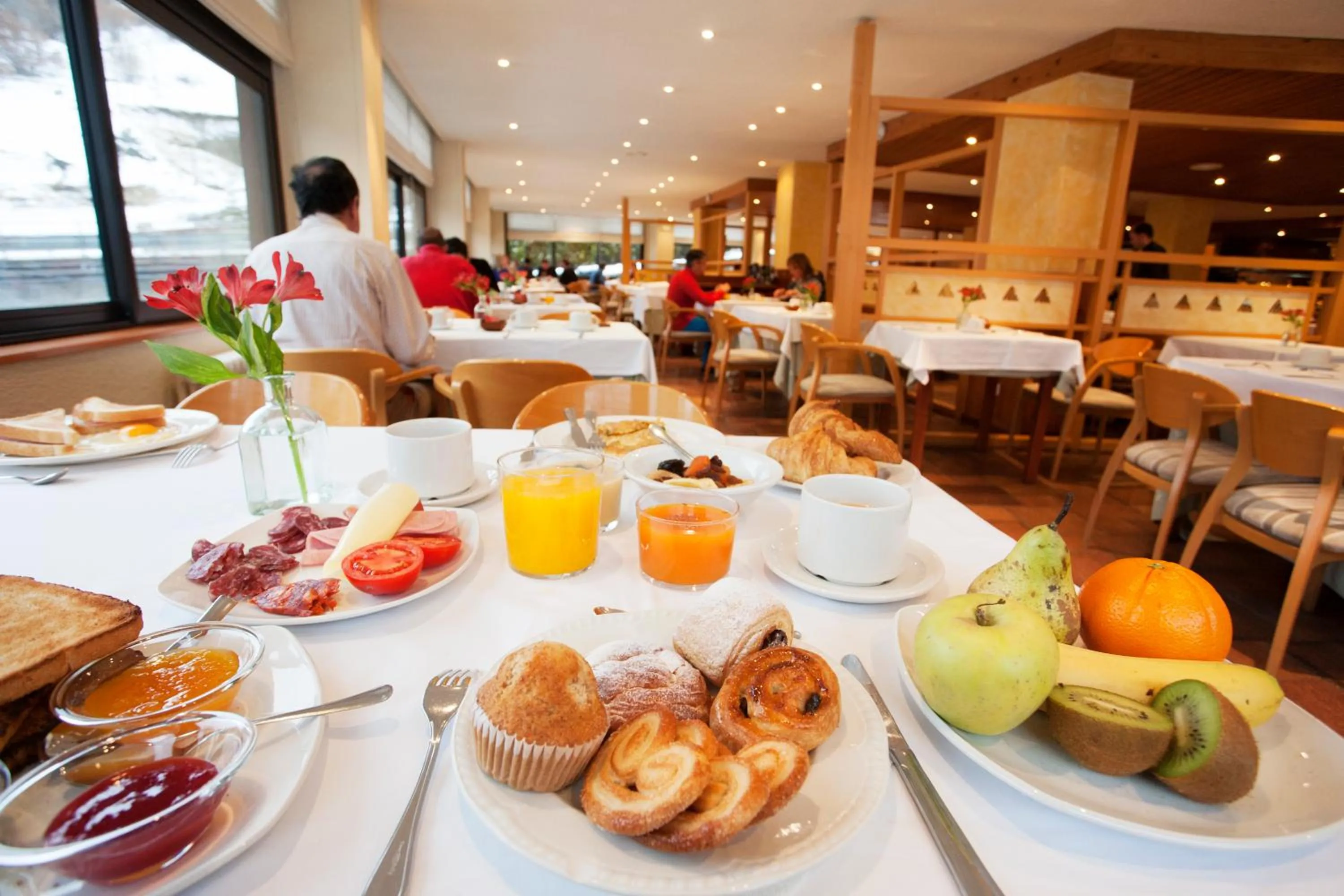 Buffet breakfast in Tuc Blanc