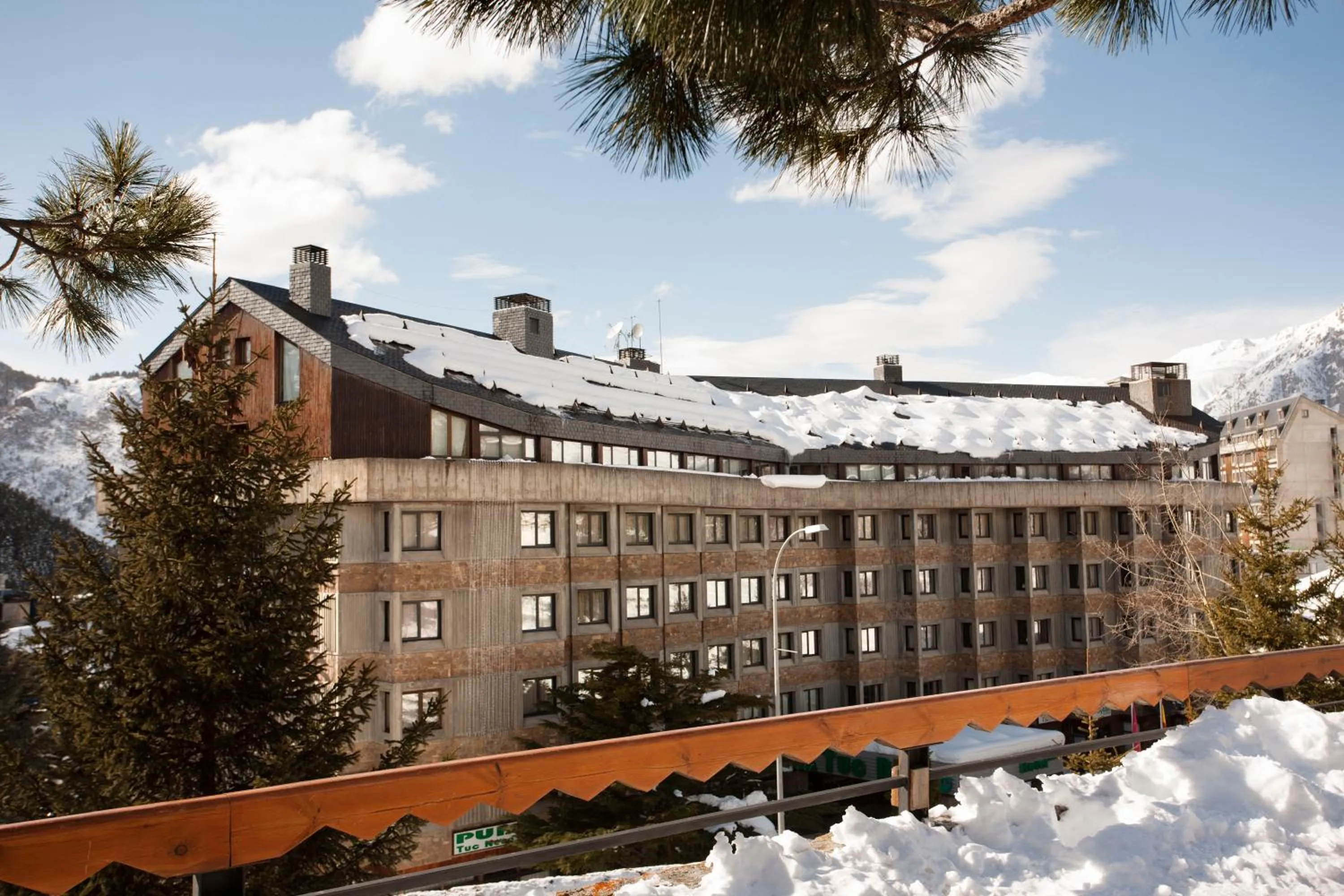 Facade/entrance in Tuc Blanc