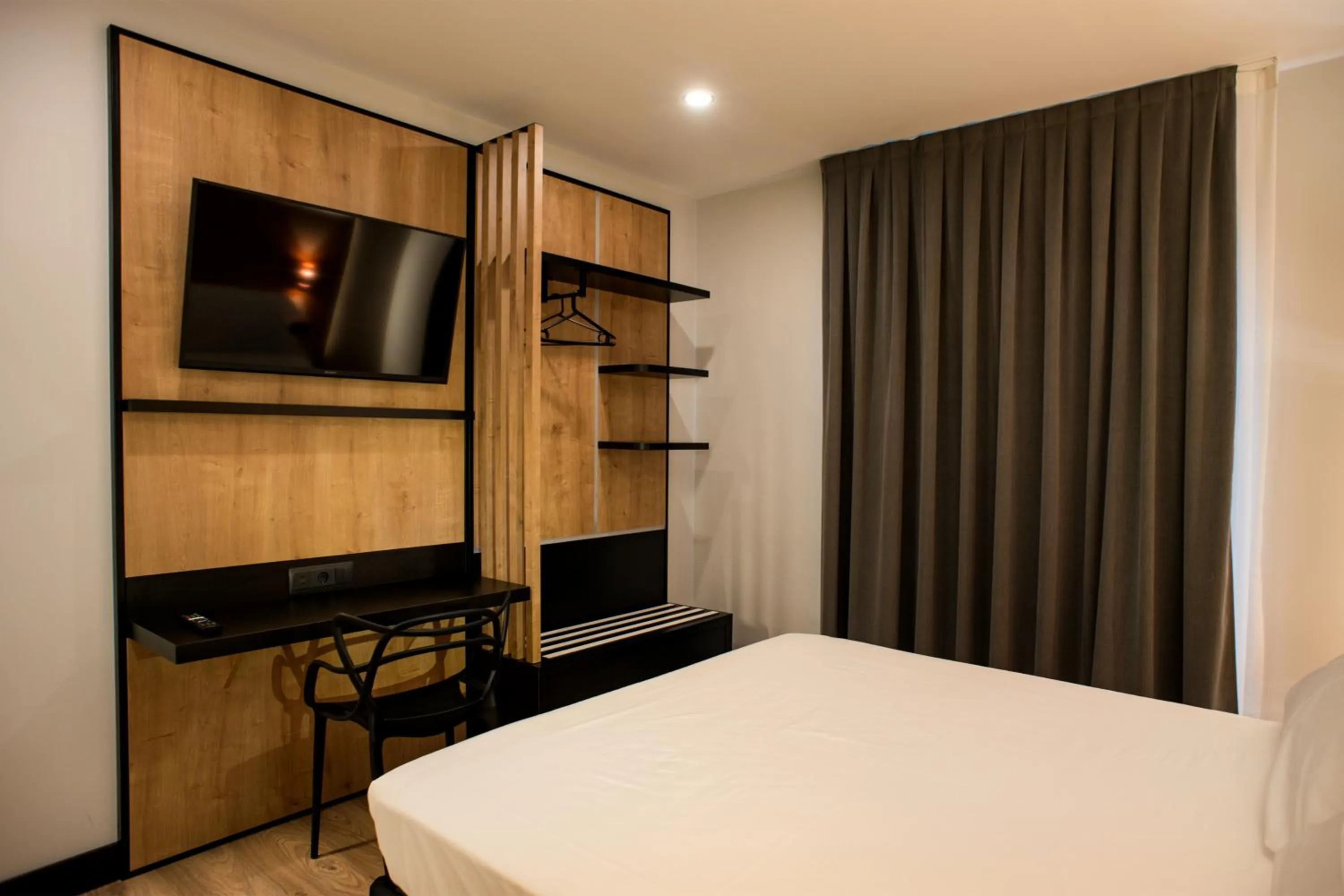 Bed in Ibis Styles Figueres Ronda