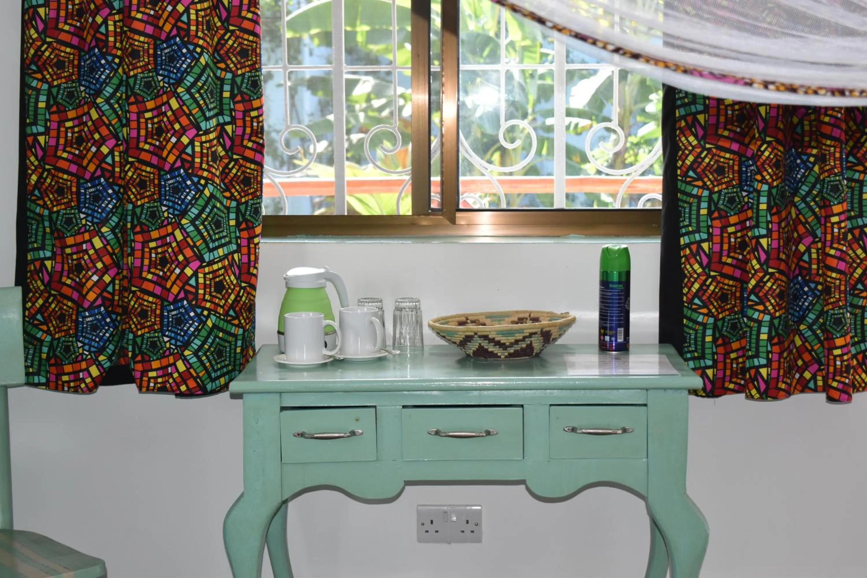 hair dresser in Pineapple House