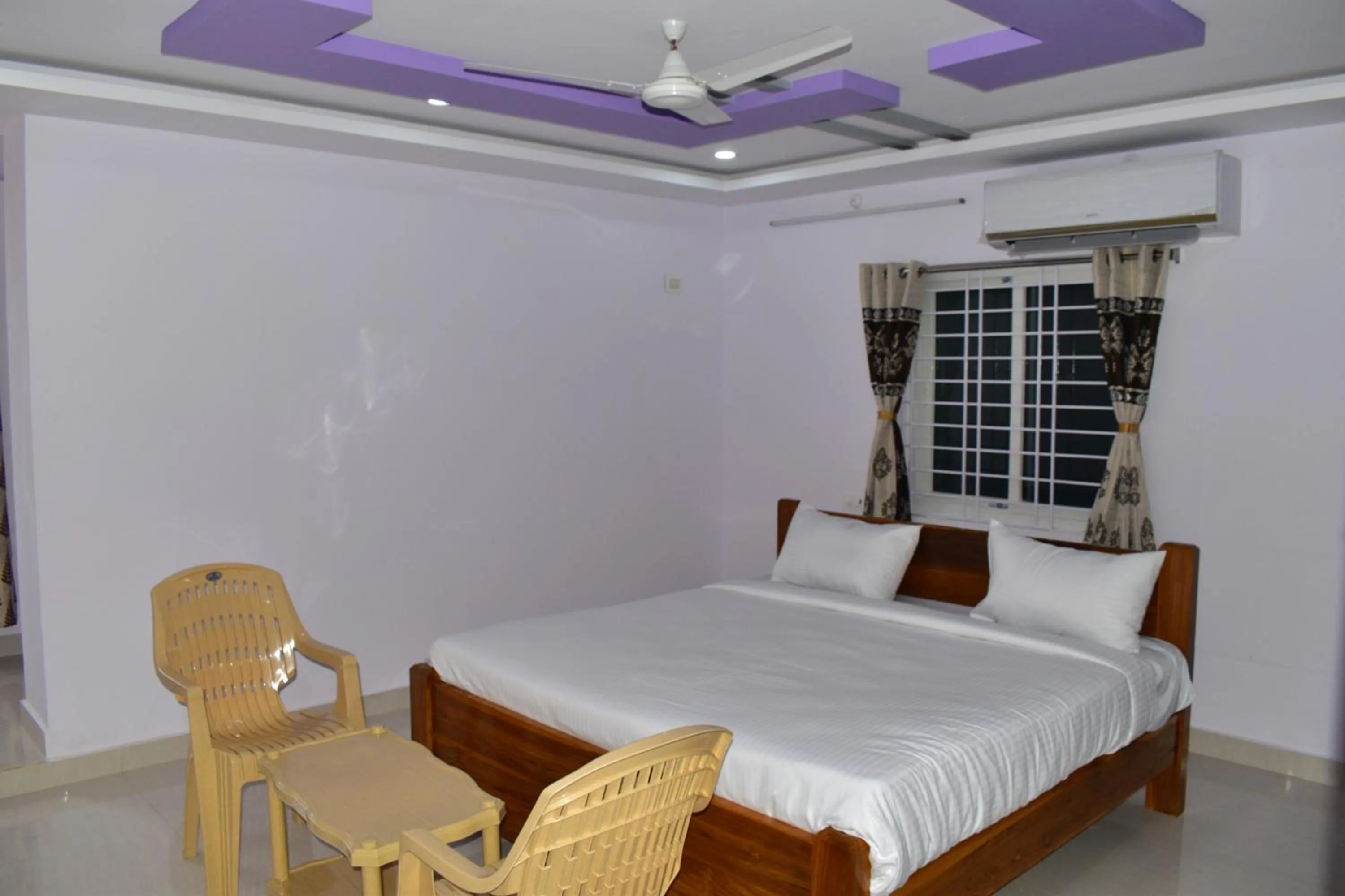 Bed in Rushi Sree Grand