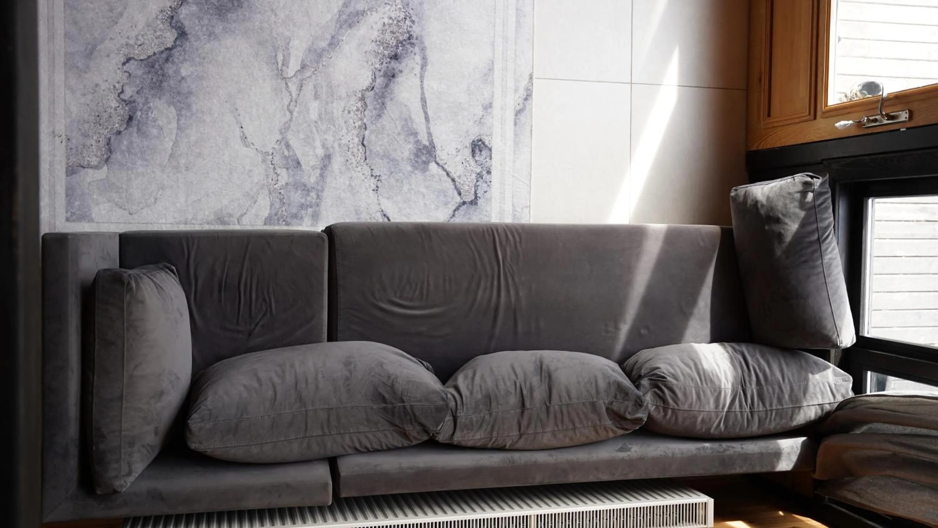 Seating area in Pentalow Cabin