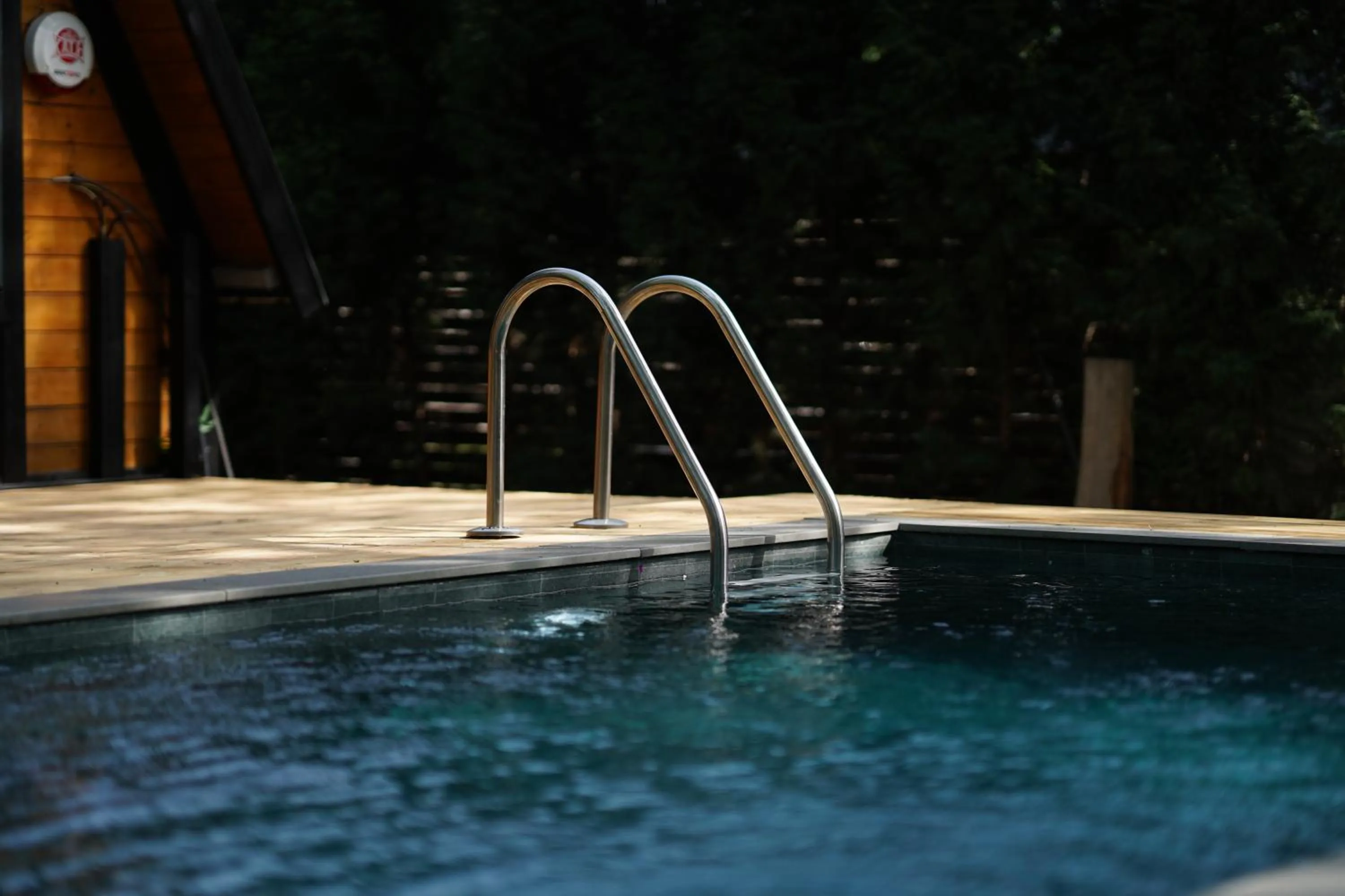 Pool view in Pentalow Cabin