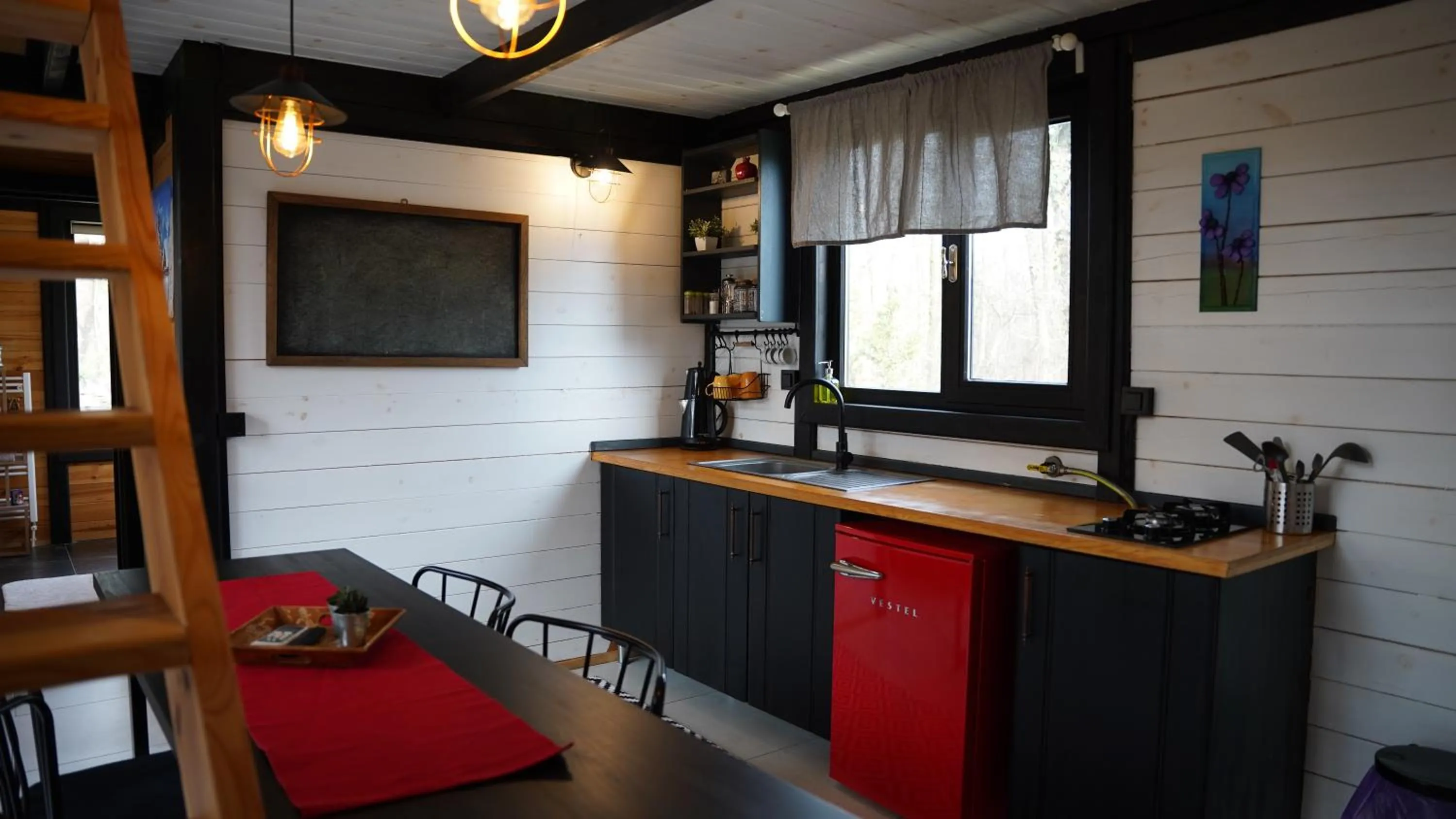 Kitchen or kitchenette in Pentalow Cabin
