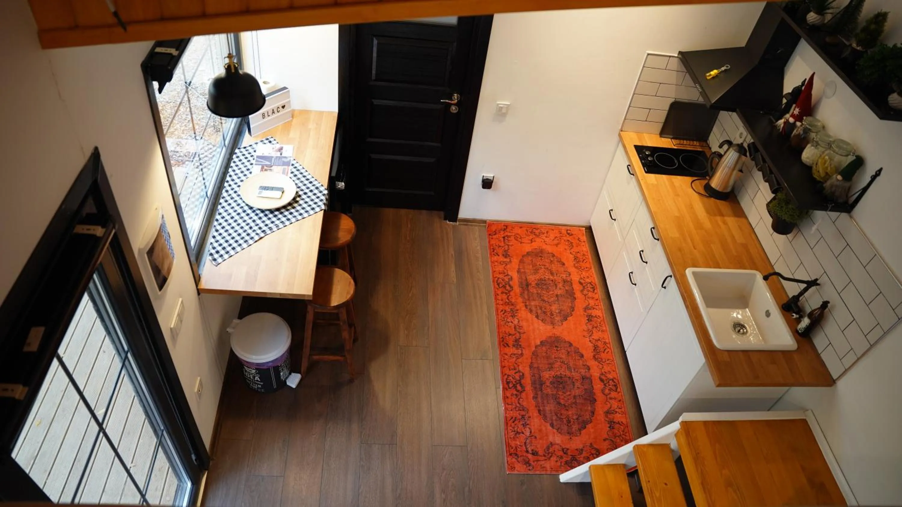 Kitchen or kitchenette in Pentalow Cabin