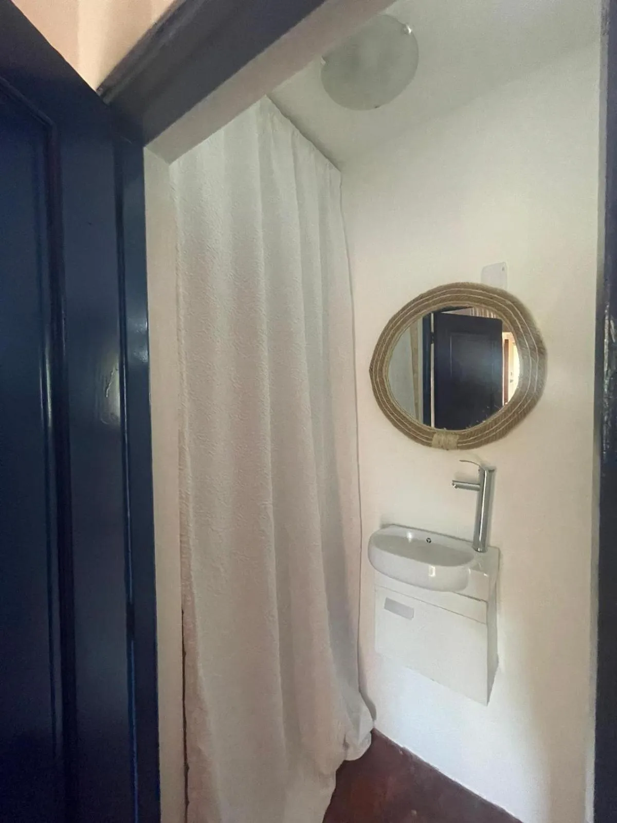 Shower in Studio 27 Colonial, Centro Histórico