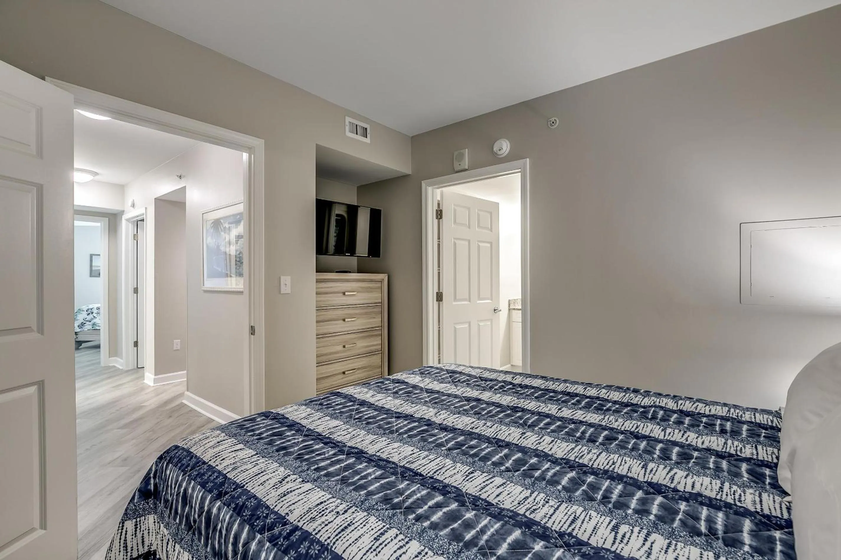 Bed in Caribbean Resort -803