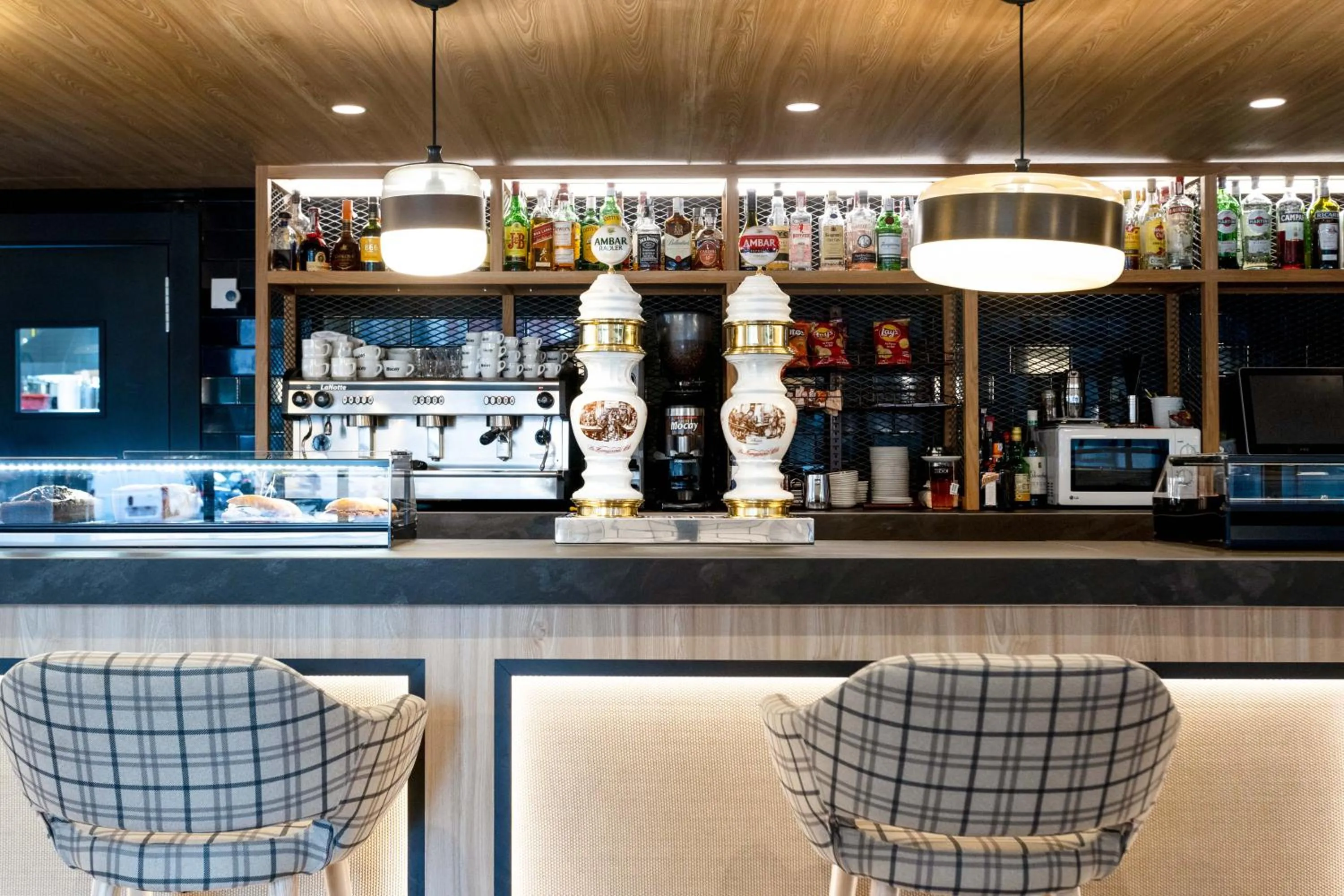 Lounge or bar in Oroel Hotel & SPA