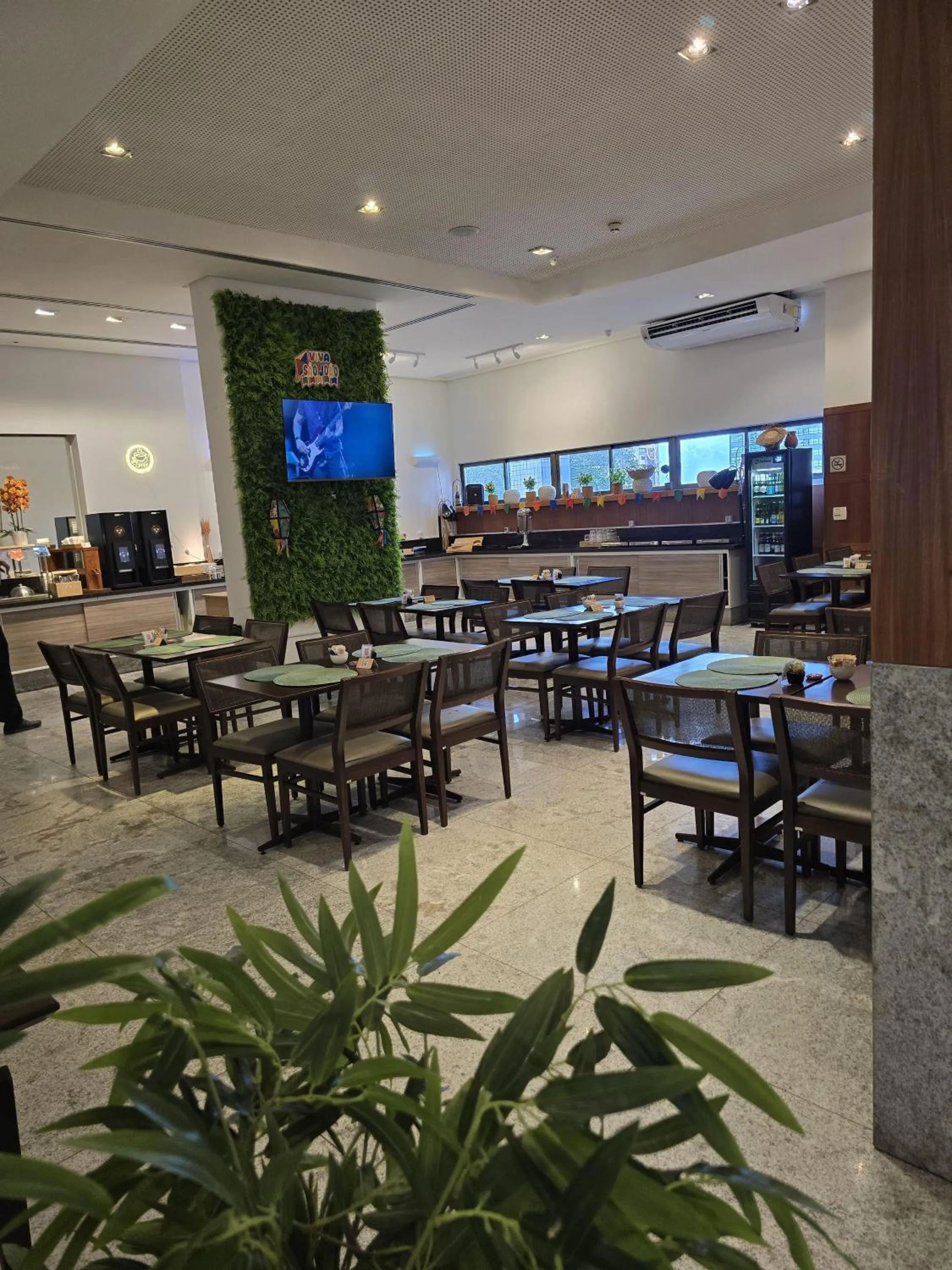 Beach Class Executive