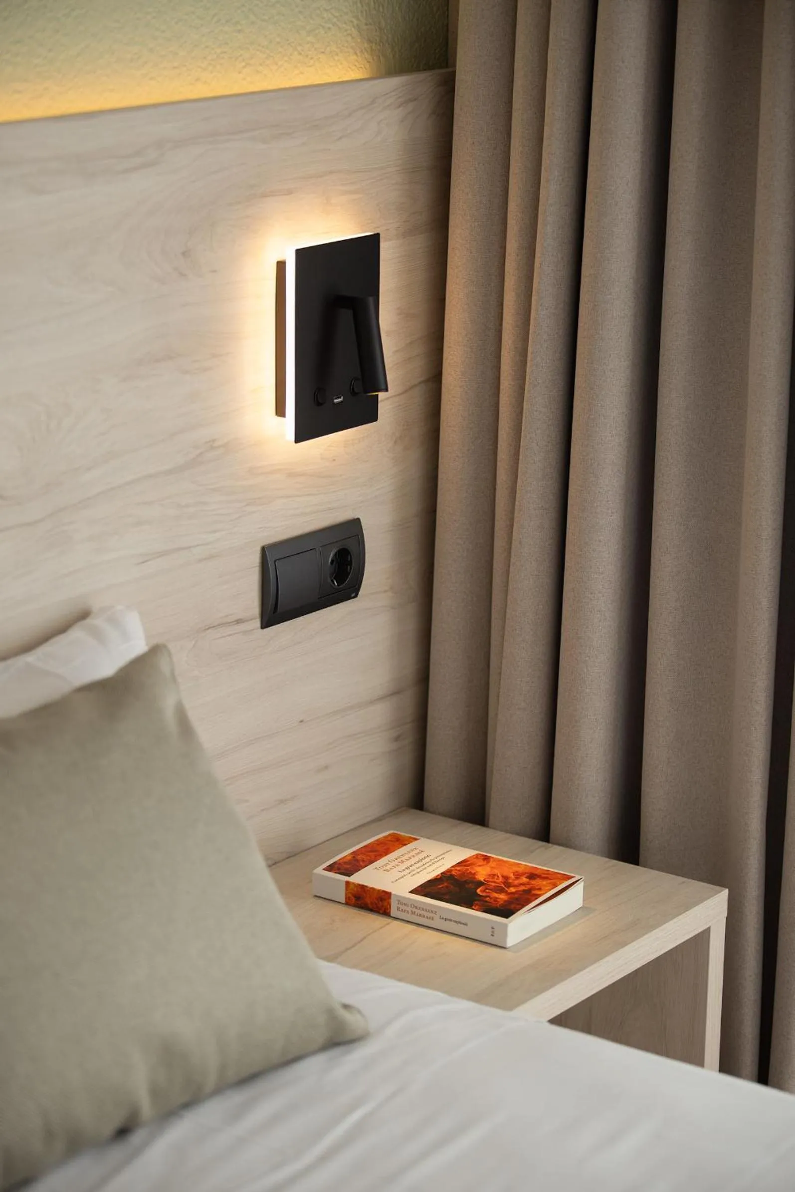 Decorative detail, Bed in Hotel Jaime I