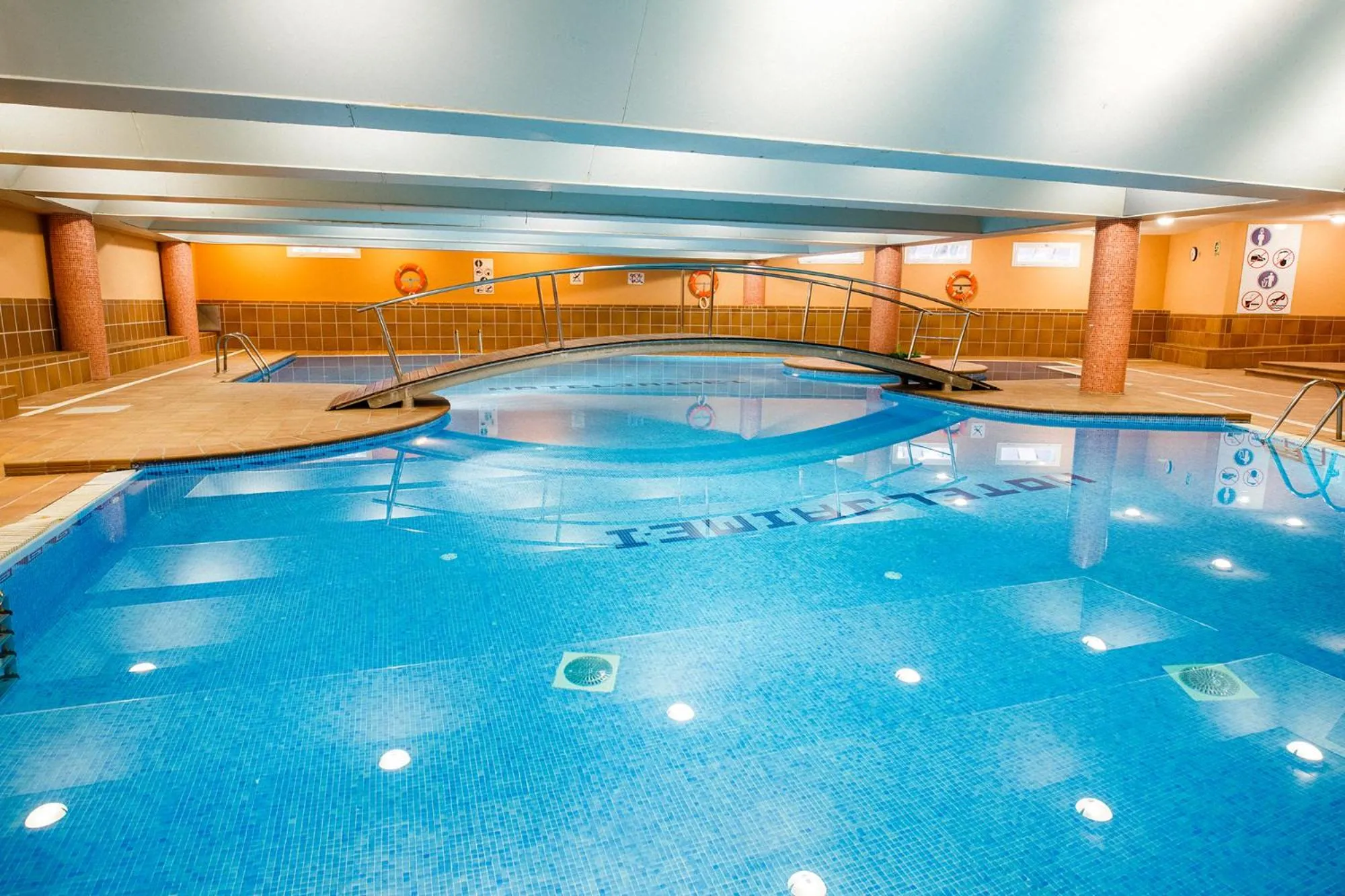 Swimming pool in Hotel Jaime I