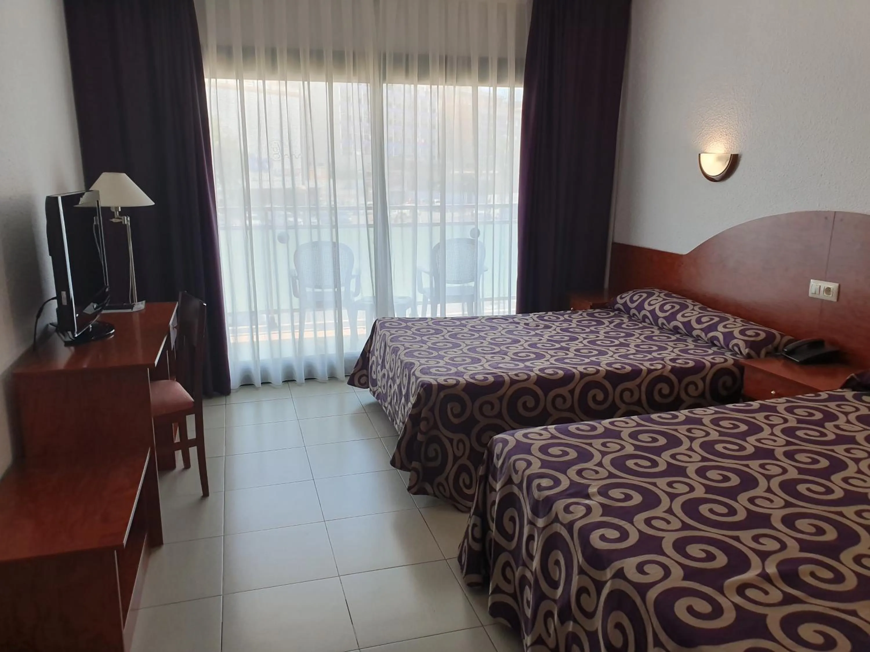 Bedroom, Bed in Fenals Garden