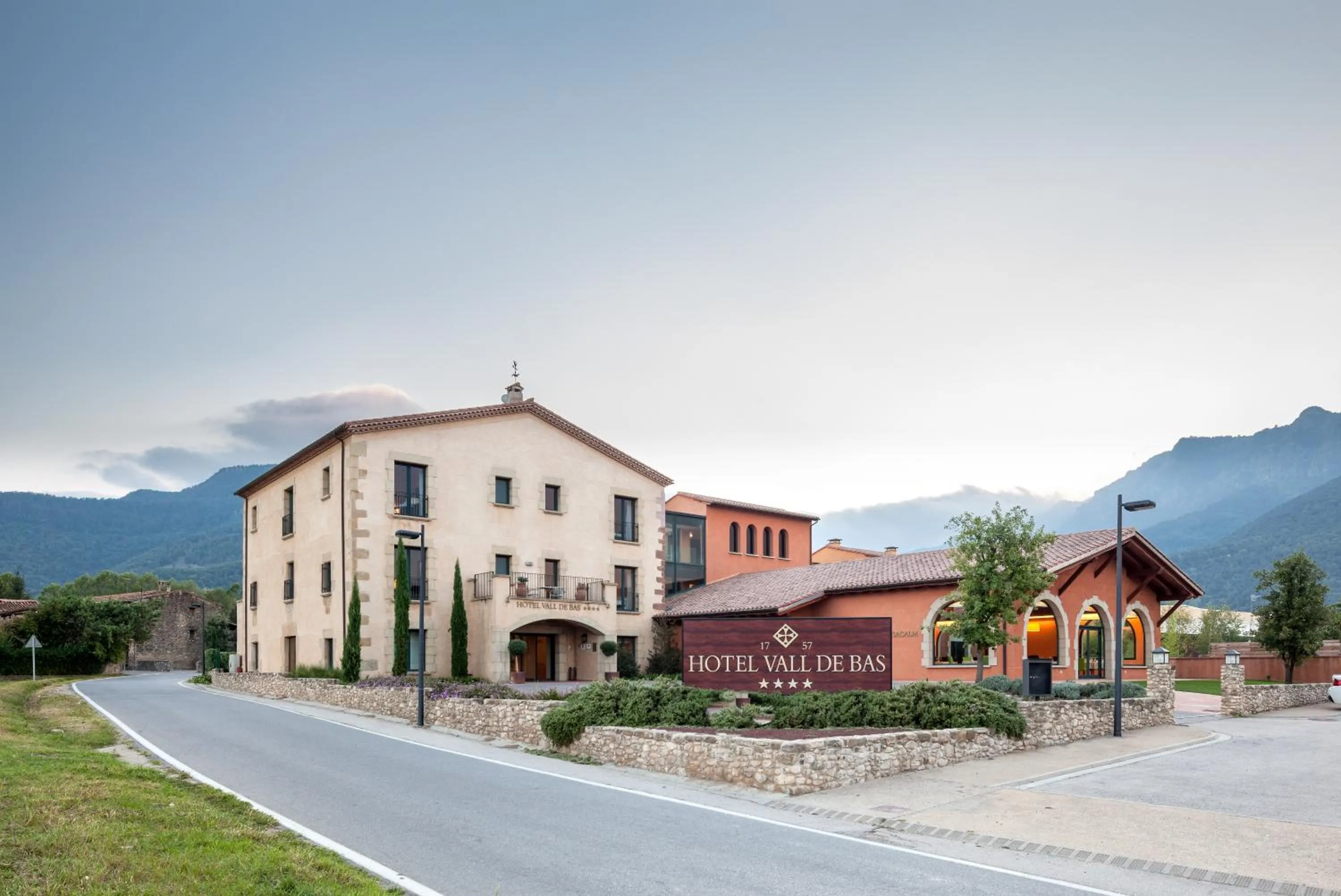 Property building in Hotel Vall de Bas