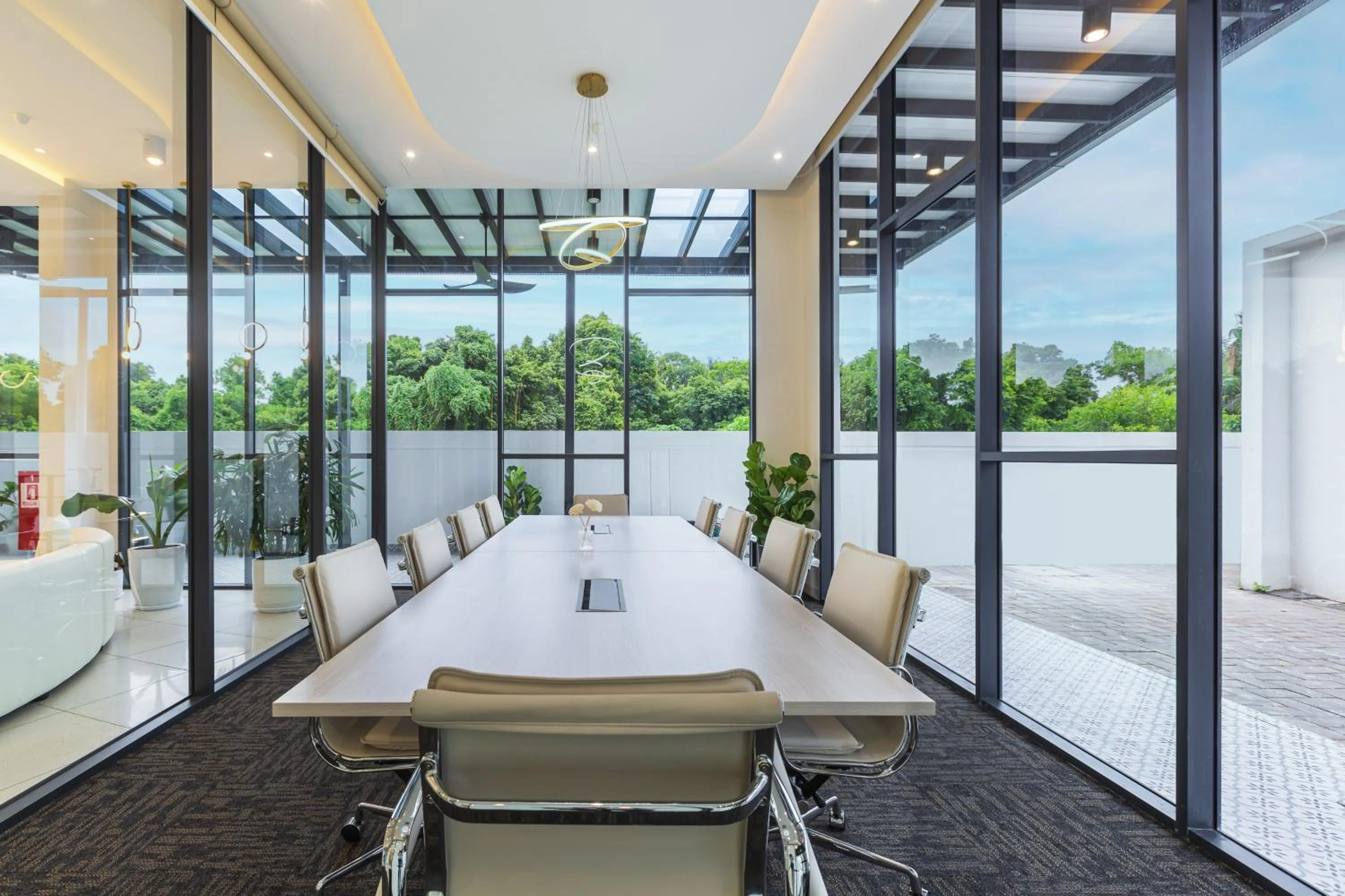 Meeting/conference room in Wellesley Hotel